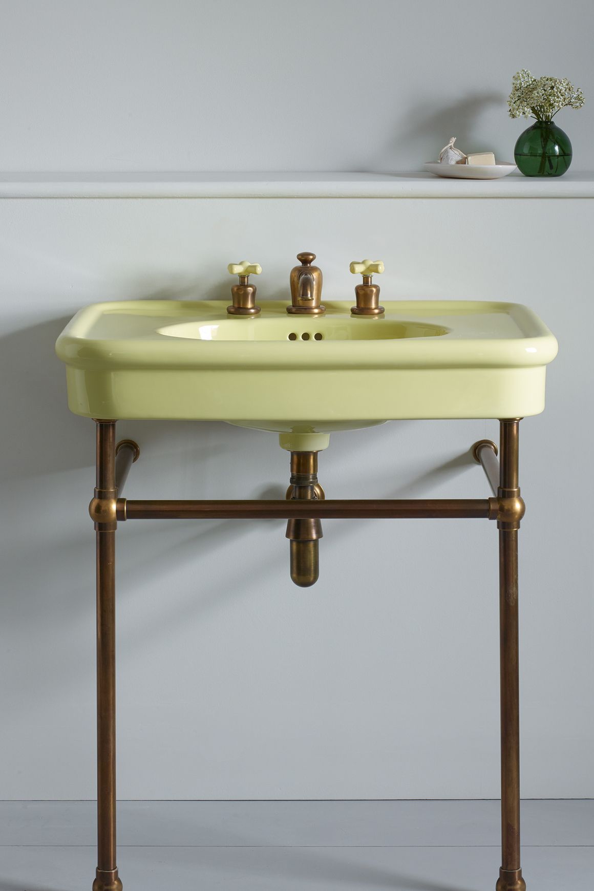 Rockwell Basin on Basin Stand