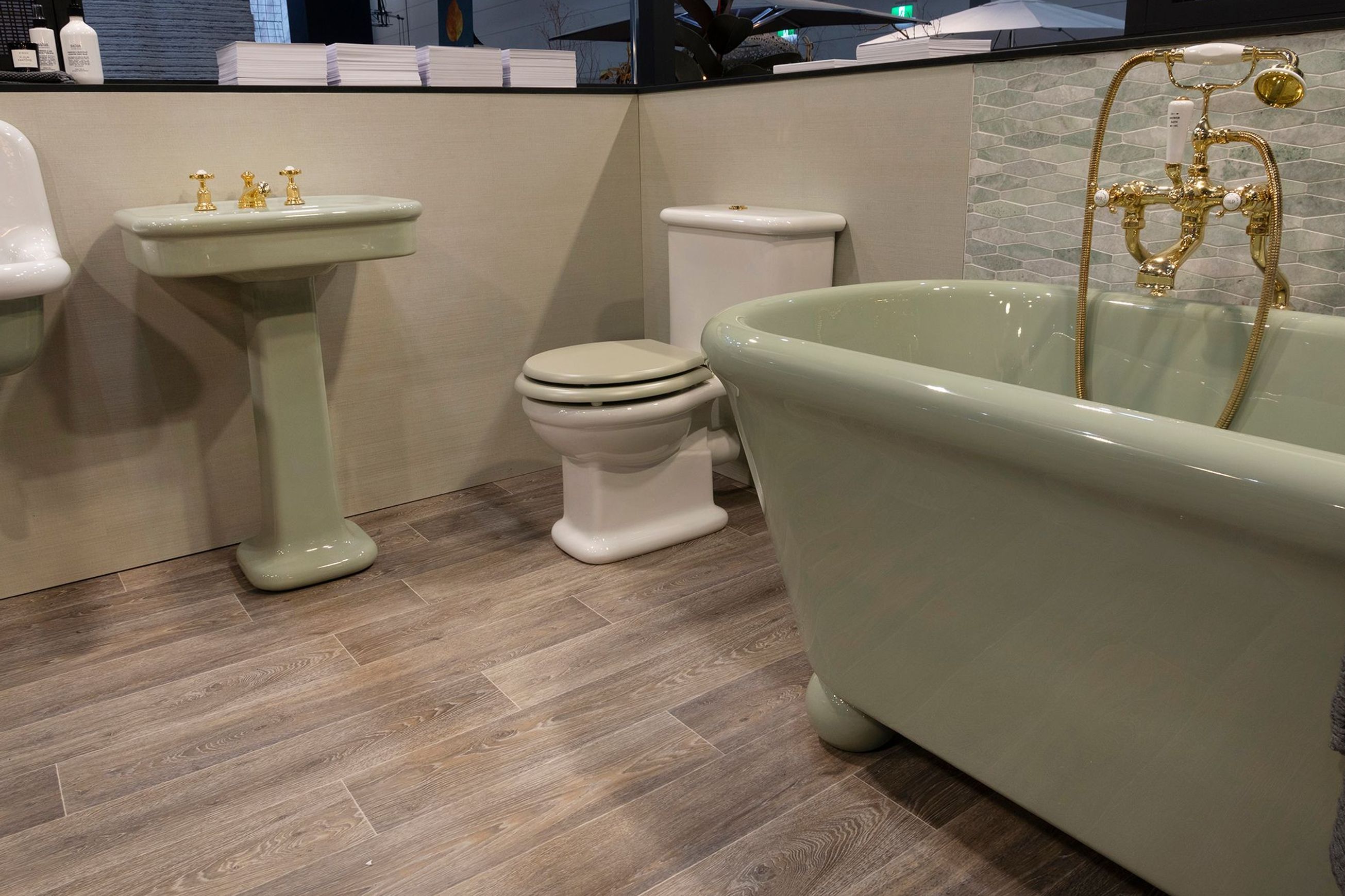 Rockwell Basin on Basin Stand