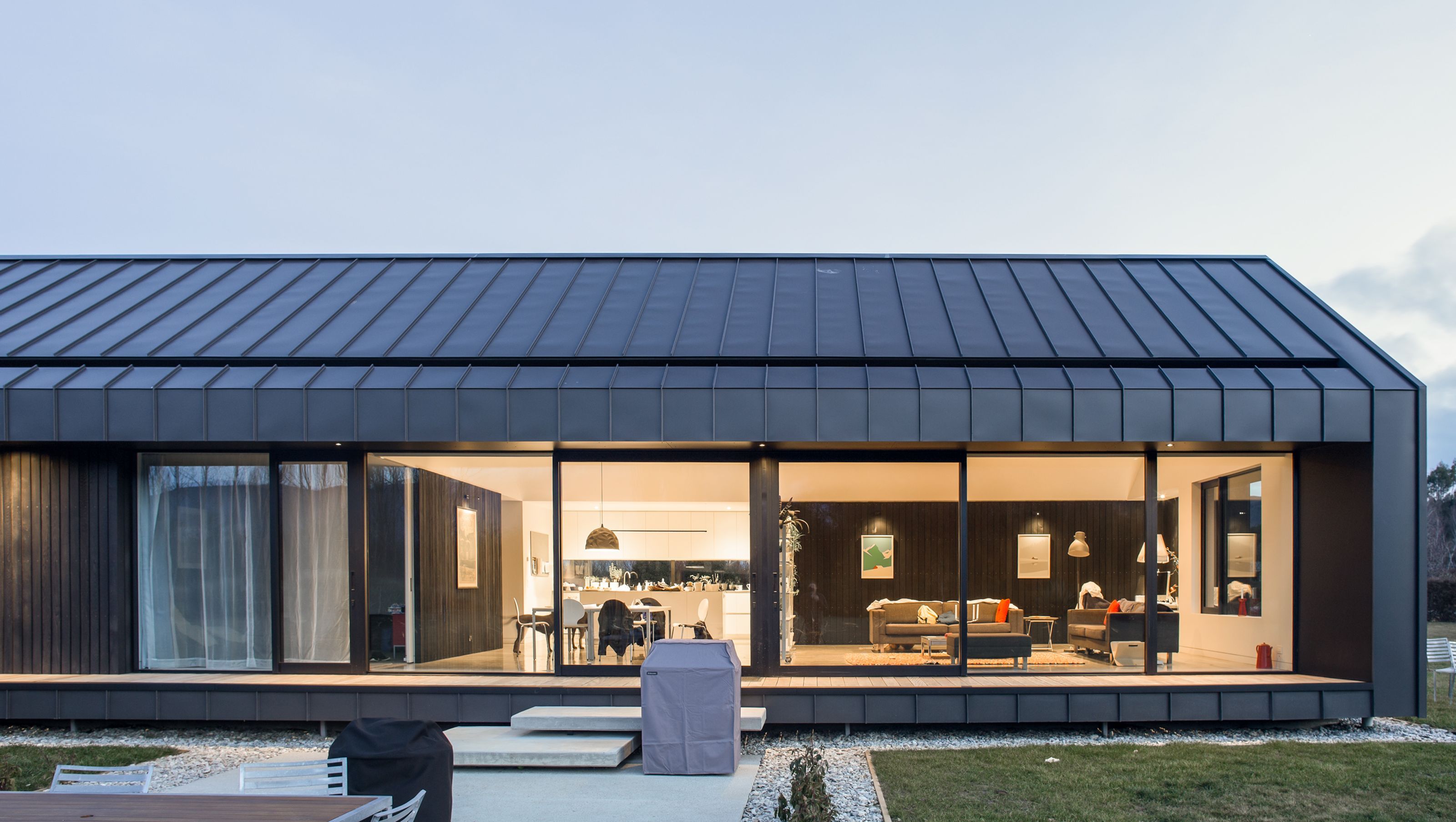 Roof Wall Eurotray Seam