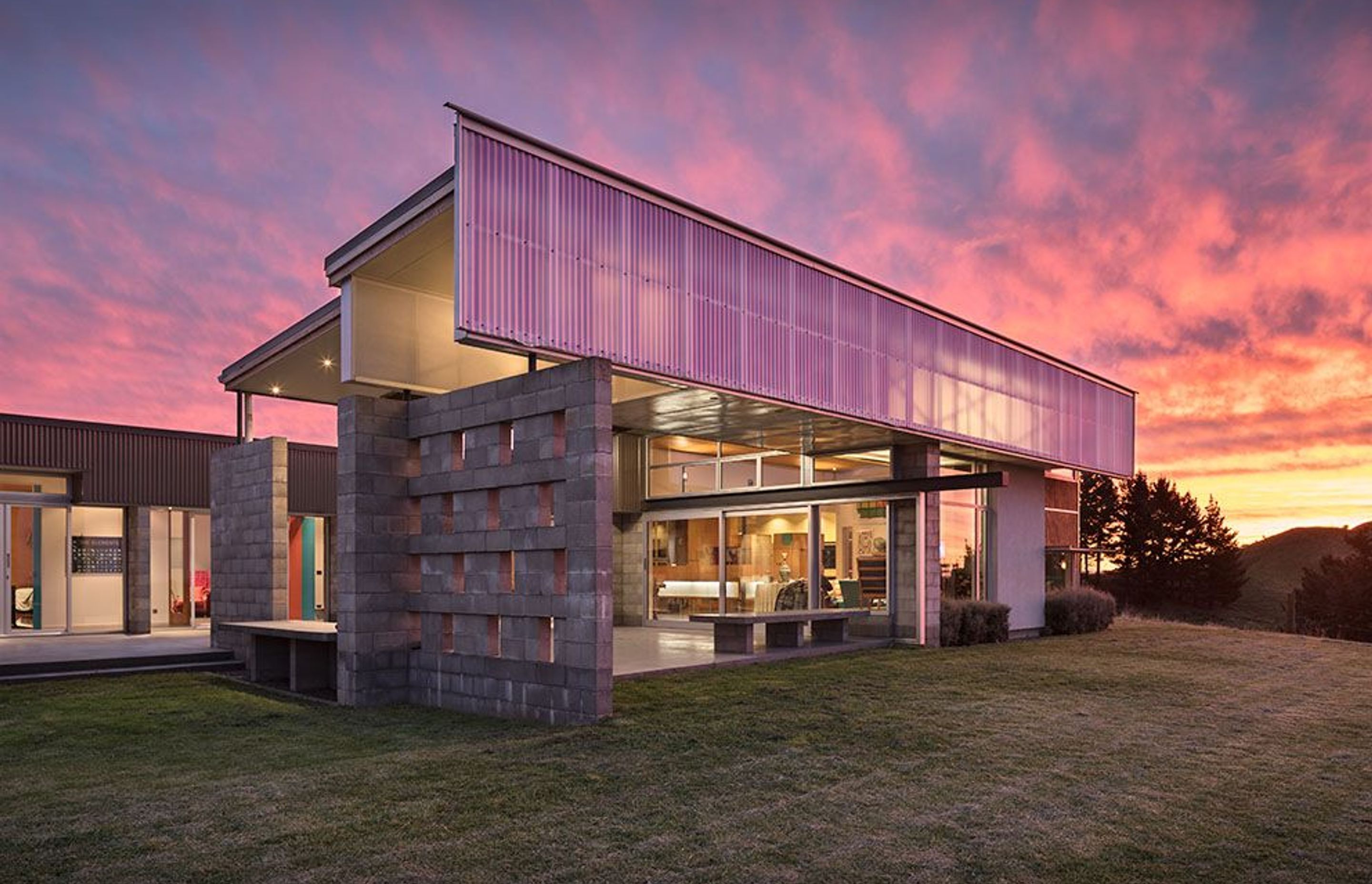 Contemporary blockwork mixes well with the abundance of light.