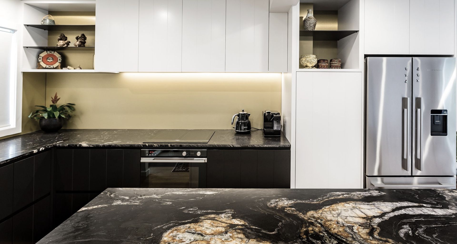 Matt Finish Glass Kitchen  banner