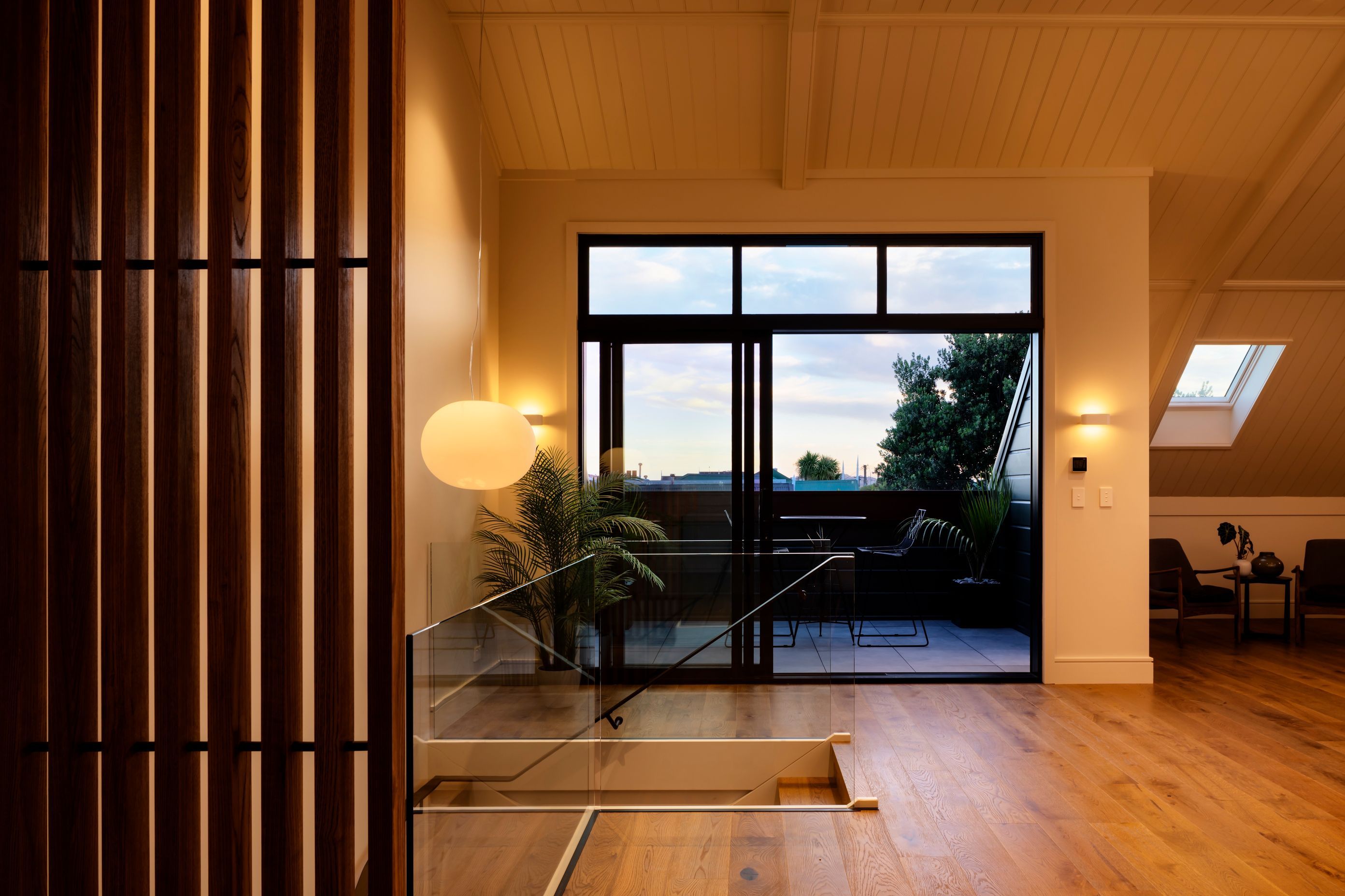 HURFORD'S Genuine Oak Vintage Engineered Flooring