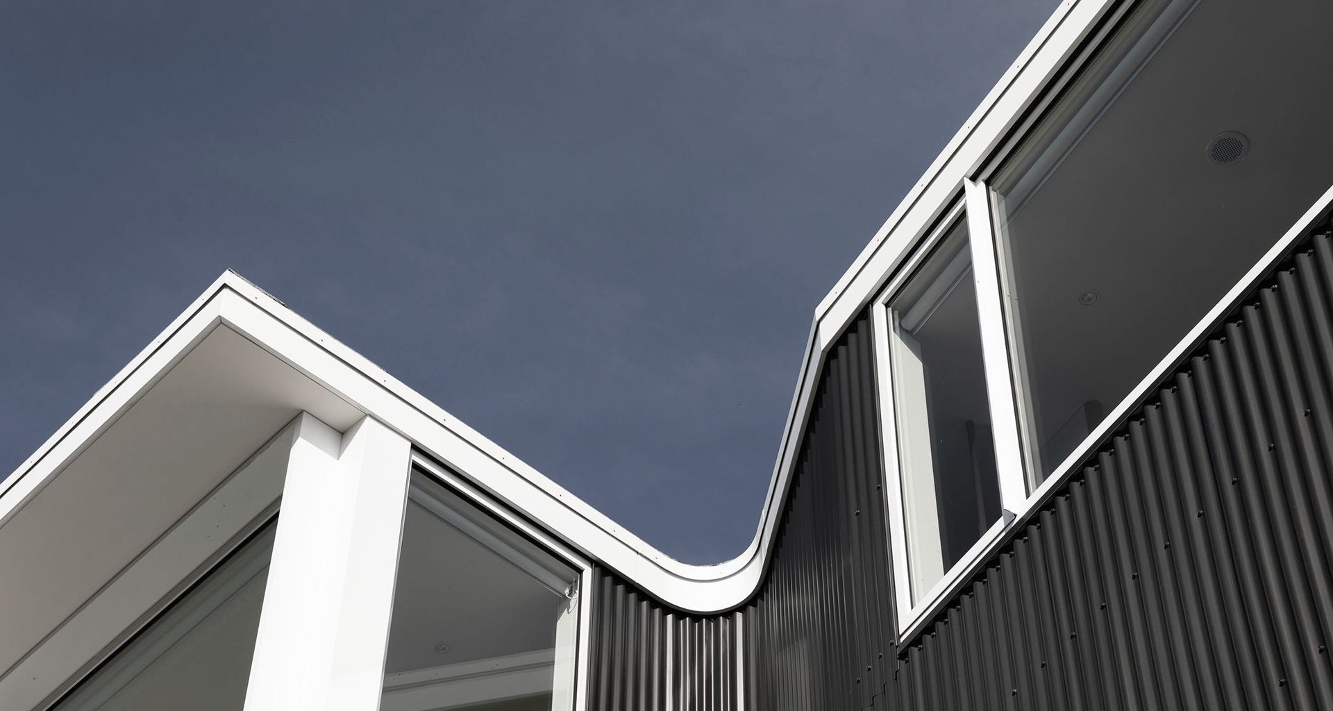 Salmont Place: a very modern renovation banner