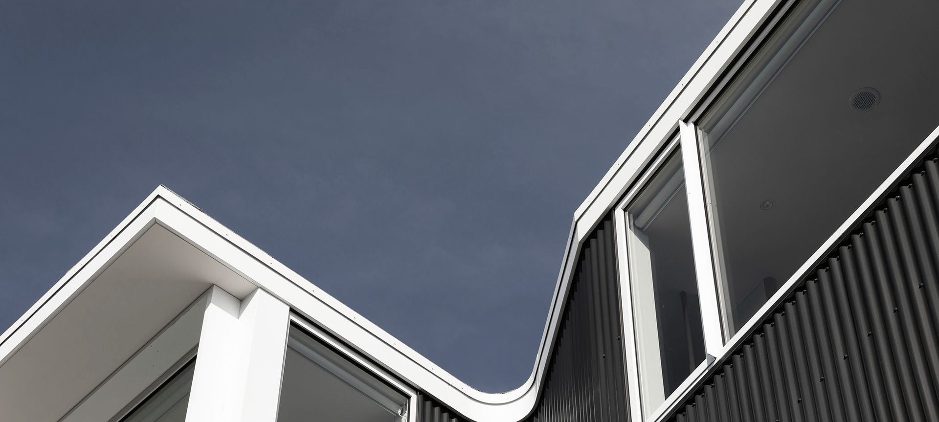 Salmont Place: a very modern renovation banner
