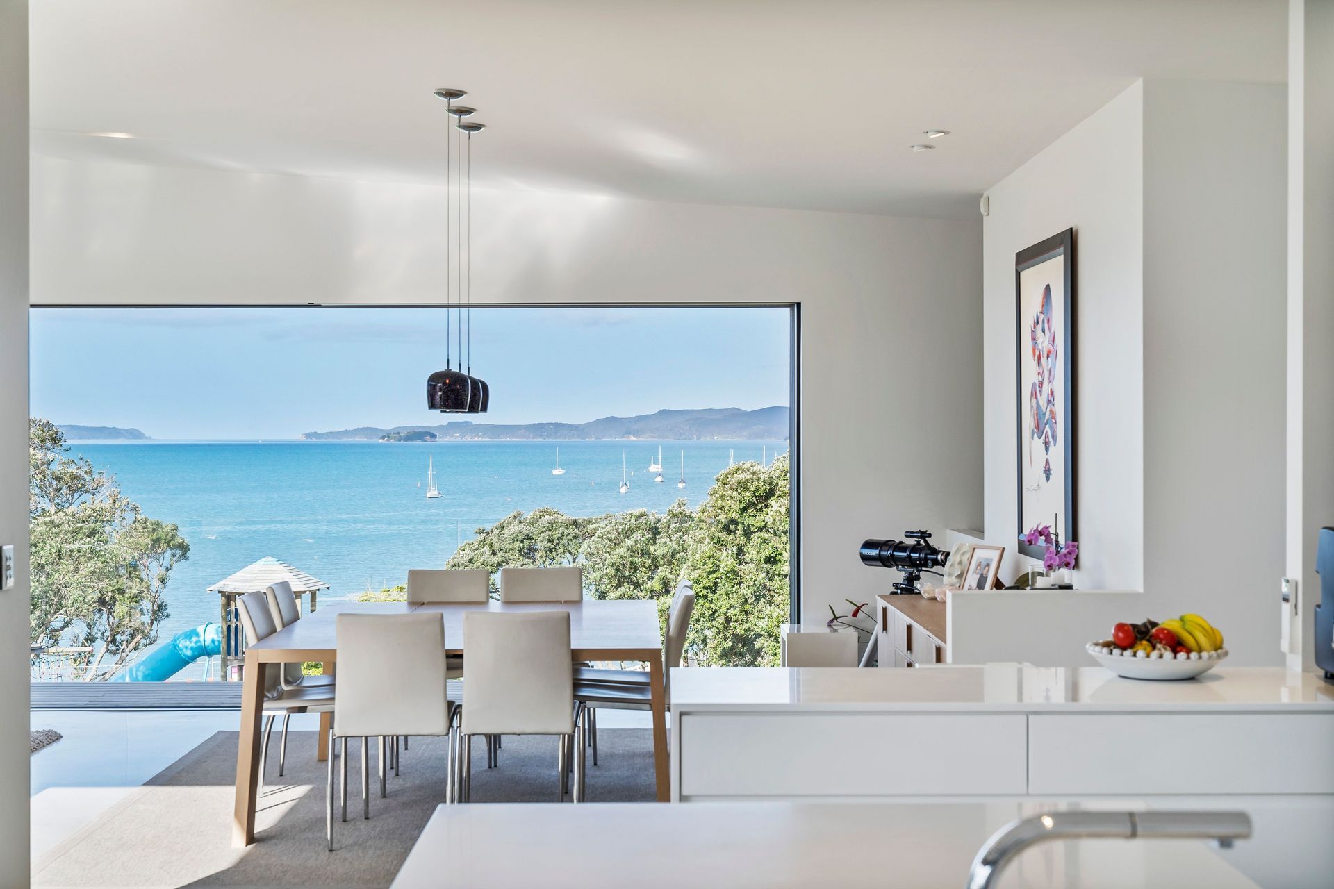 Uninterrupted views over Algies Bay