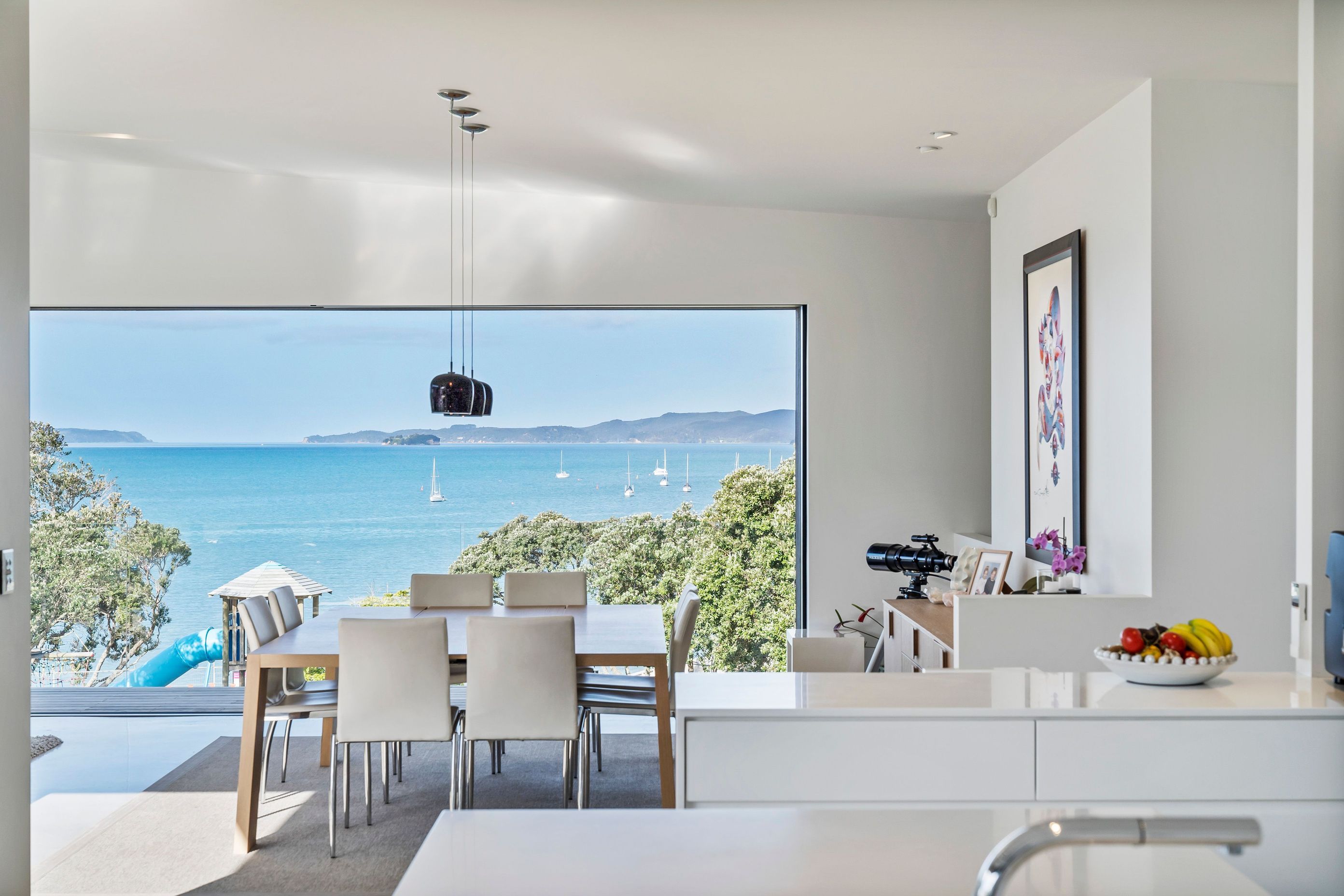 Uninterrupted views over Algies Bay