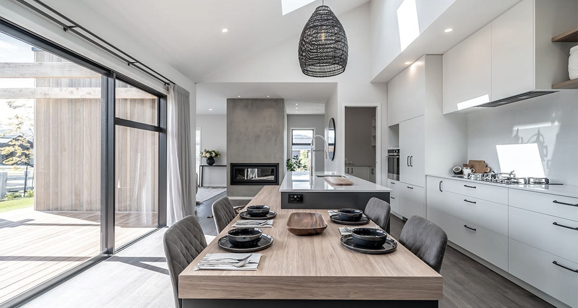 Sentinel Showhome, Northlake banner