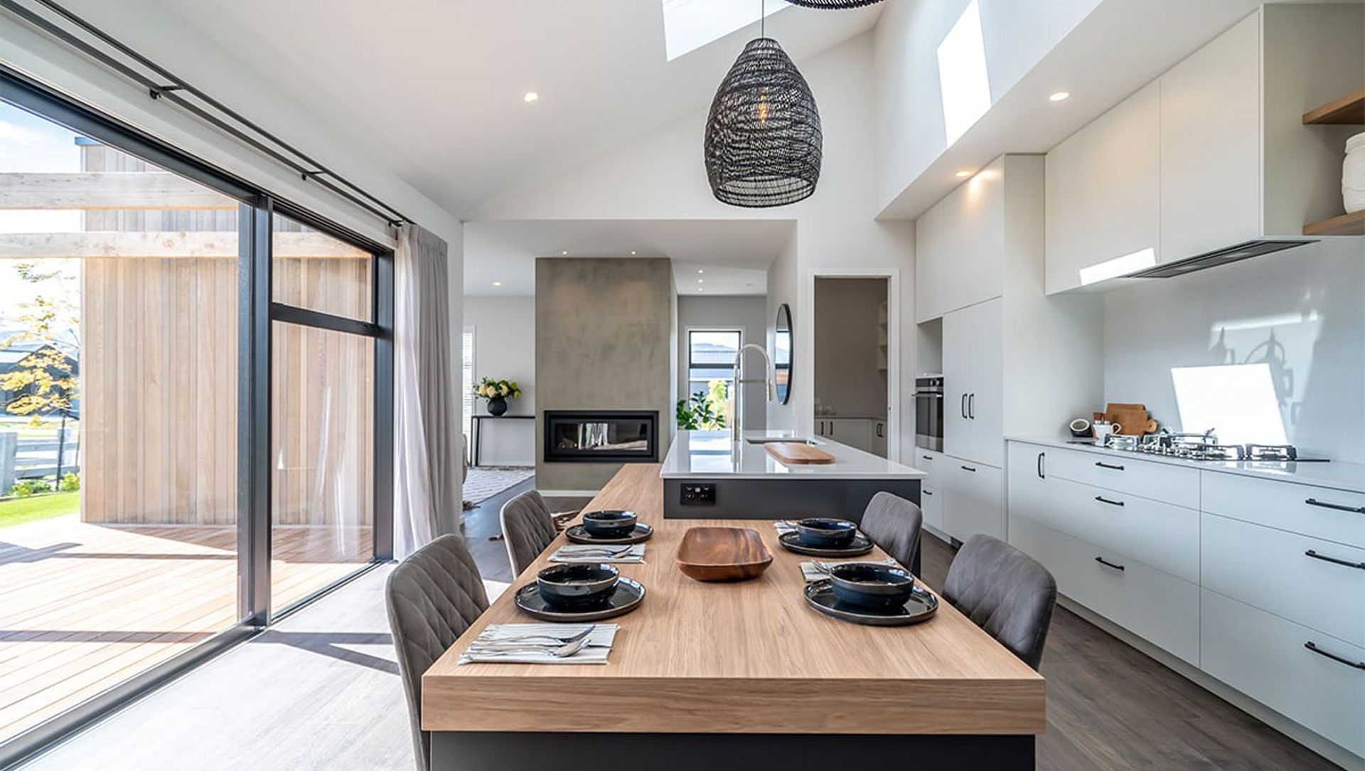 Sentinel Showhome, Northlake banner