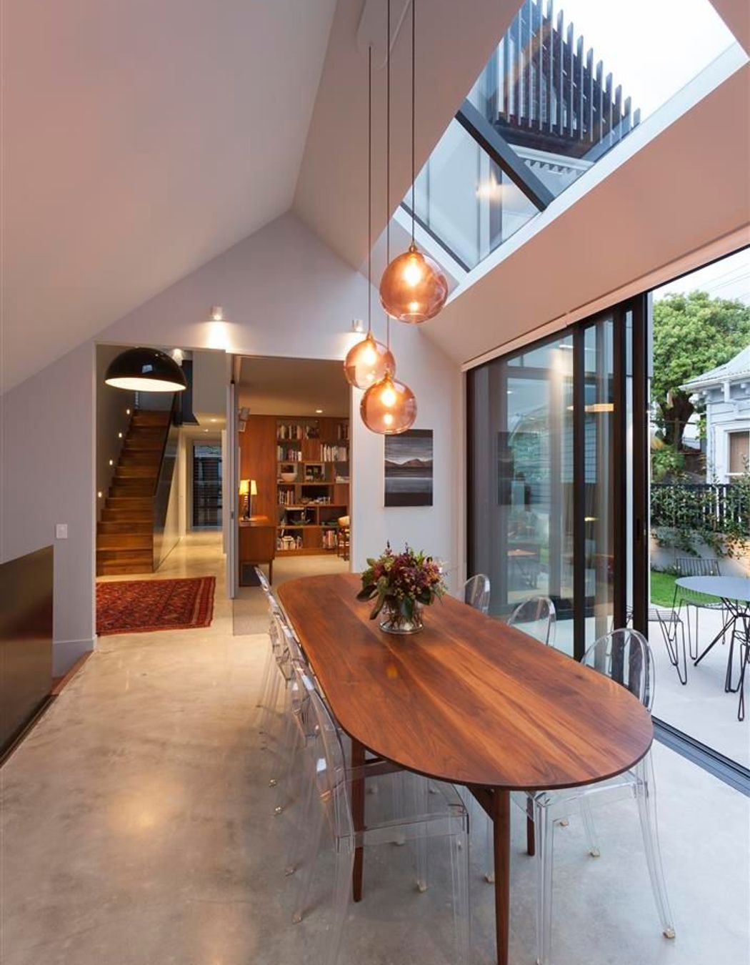 The clients asked for a home that was sympathetic to its historic context but with minimalist detailing to clearly articulate it as a new building.