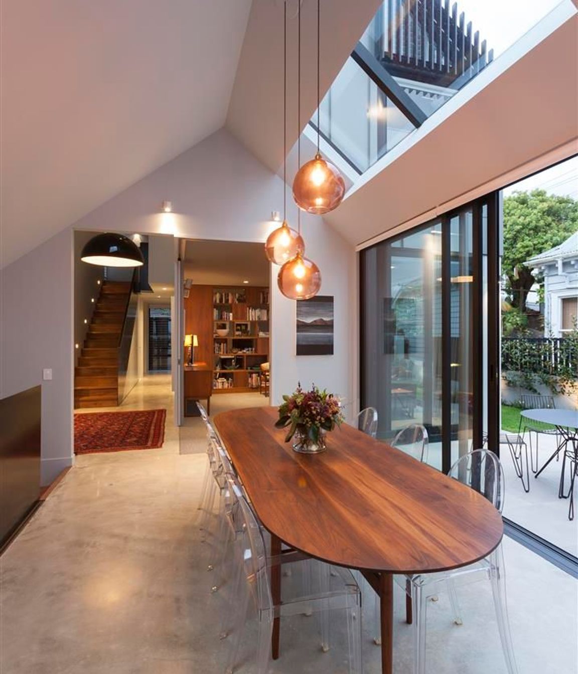 The clients asked for a home that was sympathetic to its historic context but with minimalist detailing to clearly articulate it as a new building.