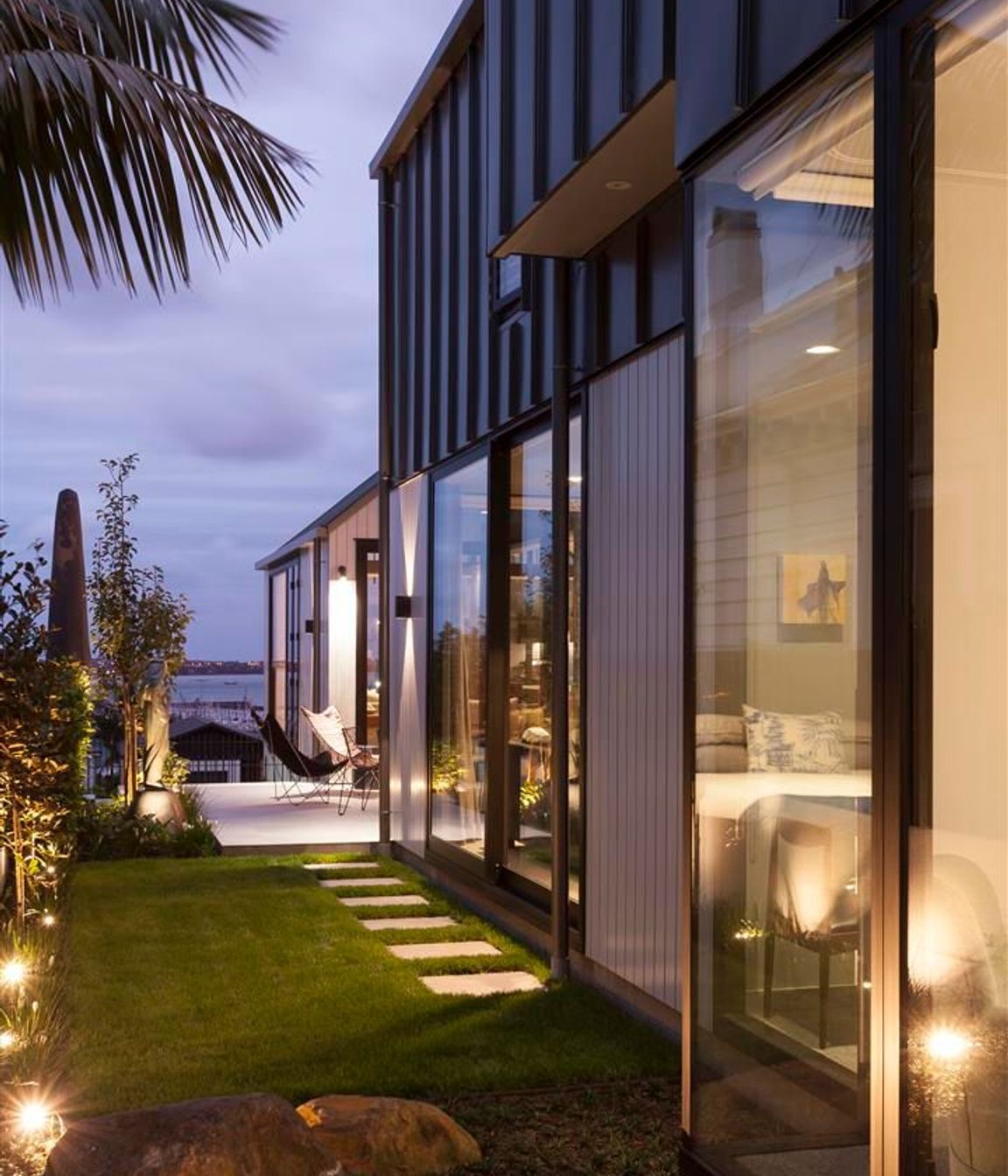 The ability to go as high as 8-metres at the apex meant that the programme for the house could be accommodated over three storeys, allowing for the inclusion of outdoor areas.