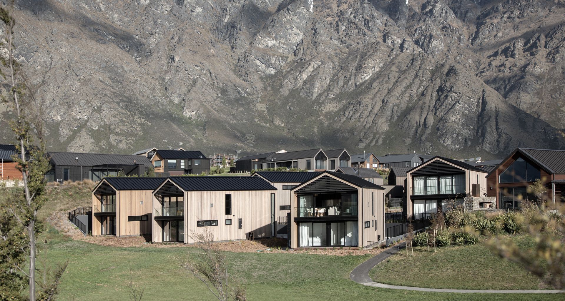 Six Villas banner