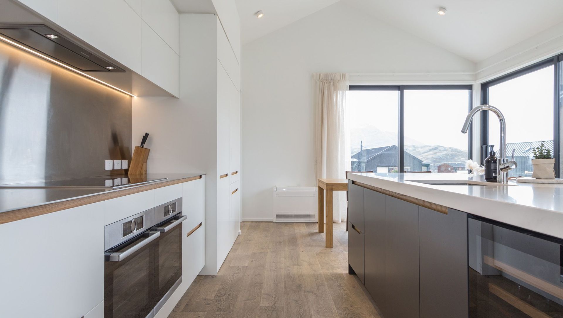 Sleek Jacks Point banner