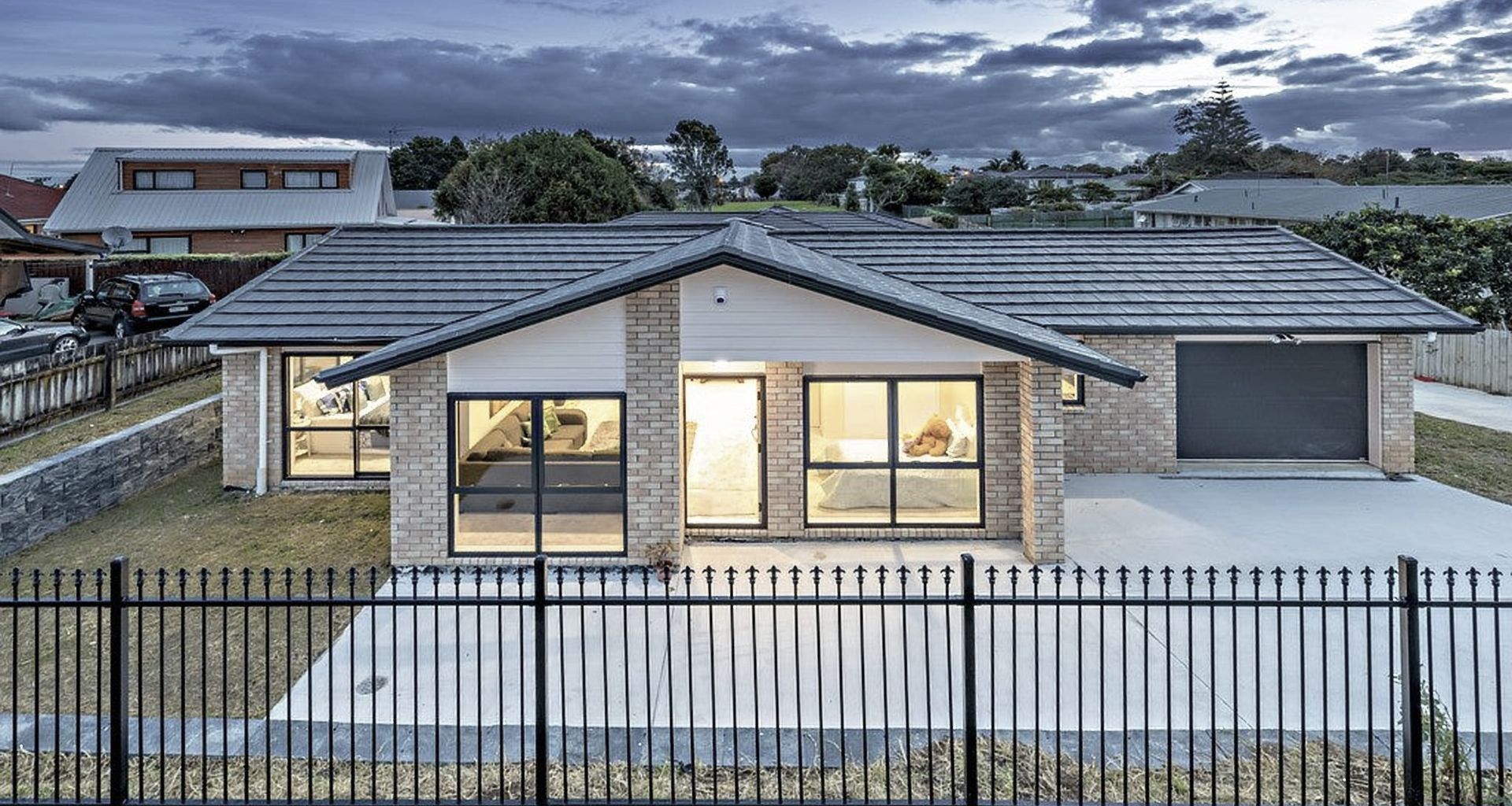 Small House in Mangere banner