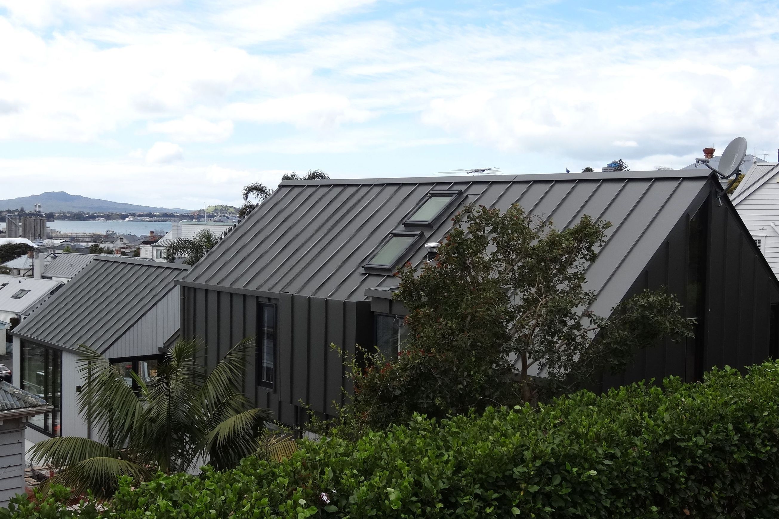 Smart Tray Lock Seam Roofing