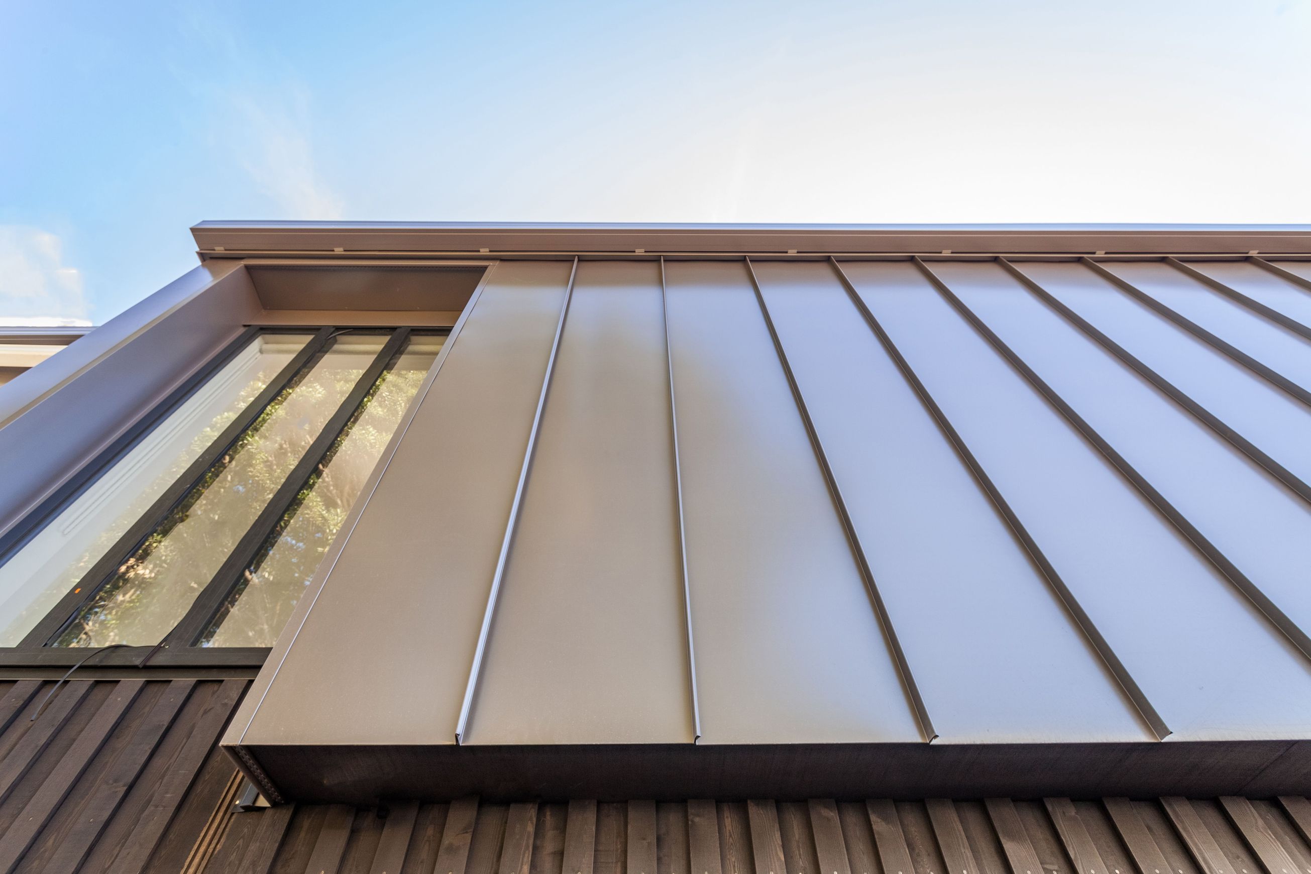 Smart Tray Standing Seam Metal Cladding
