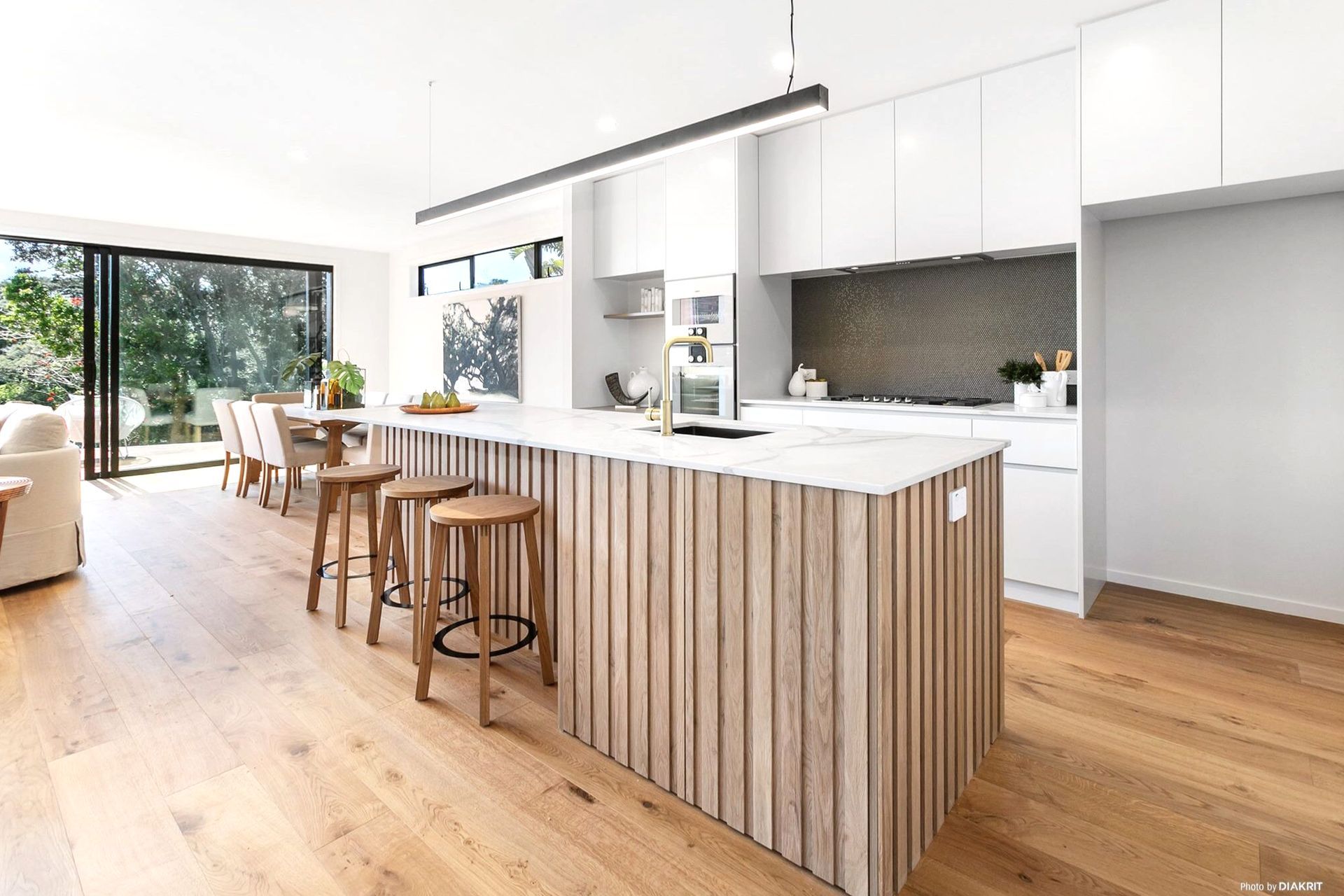 St Heliers new build with contempoary kitchen & scullery designed by Lizzie Kerby from Lizzie K & Co