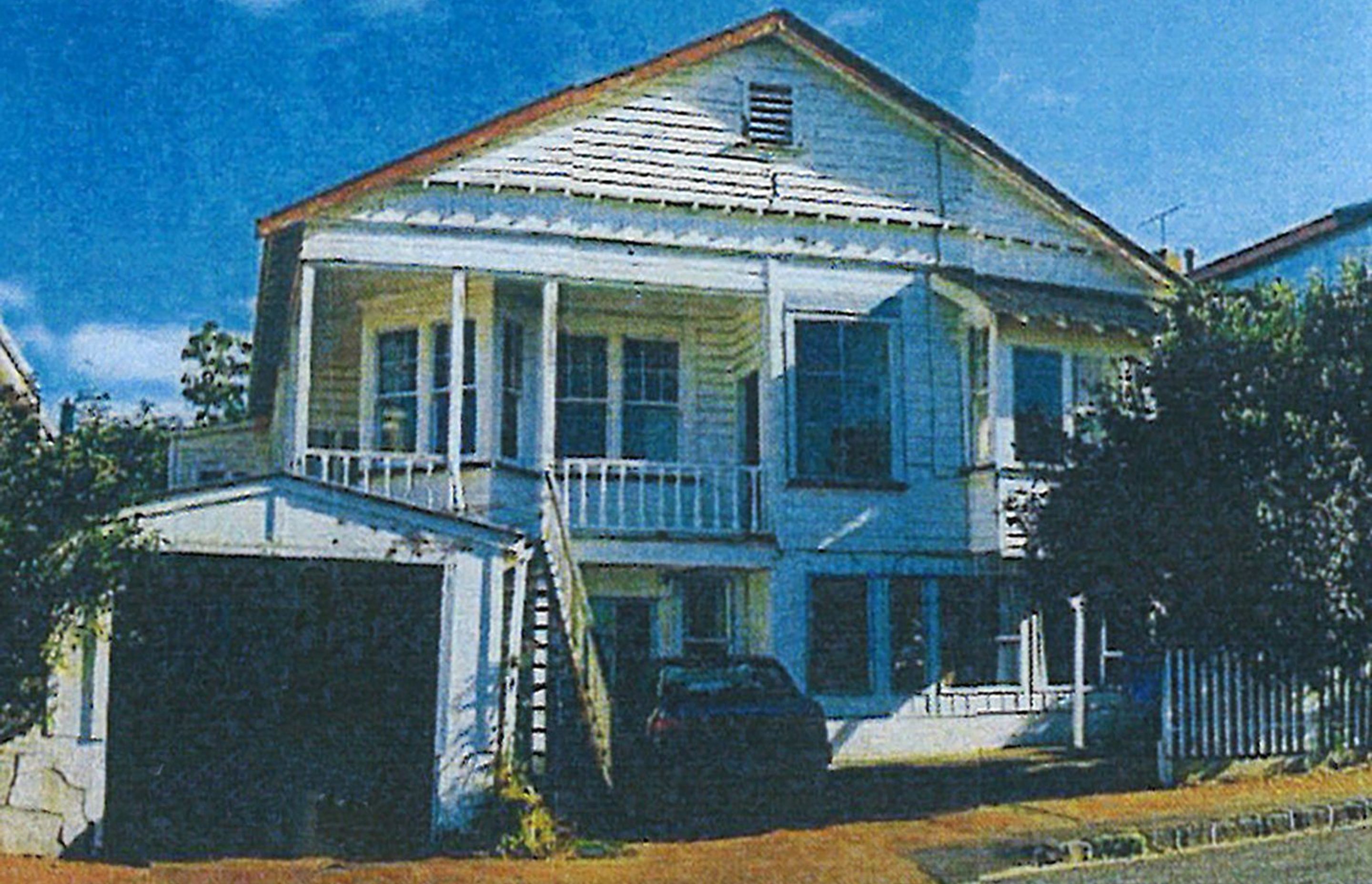 An historic photograph of the house taken during the 1970s gives an indication of the original design of the house.