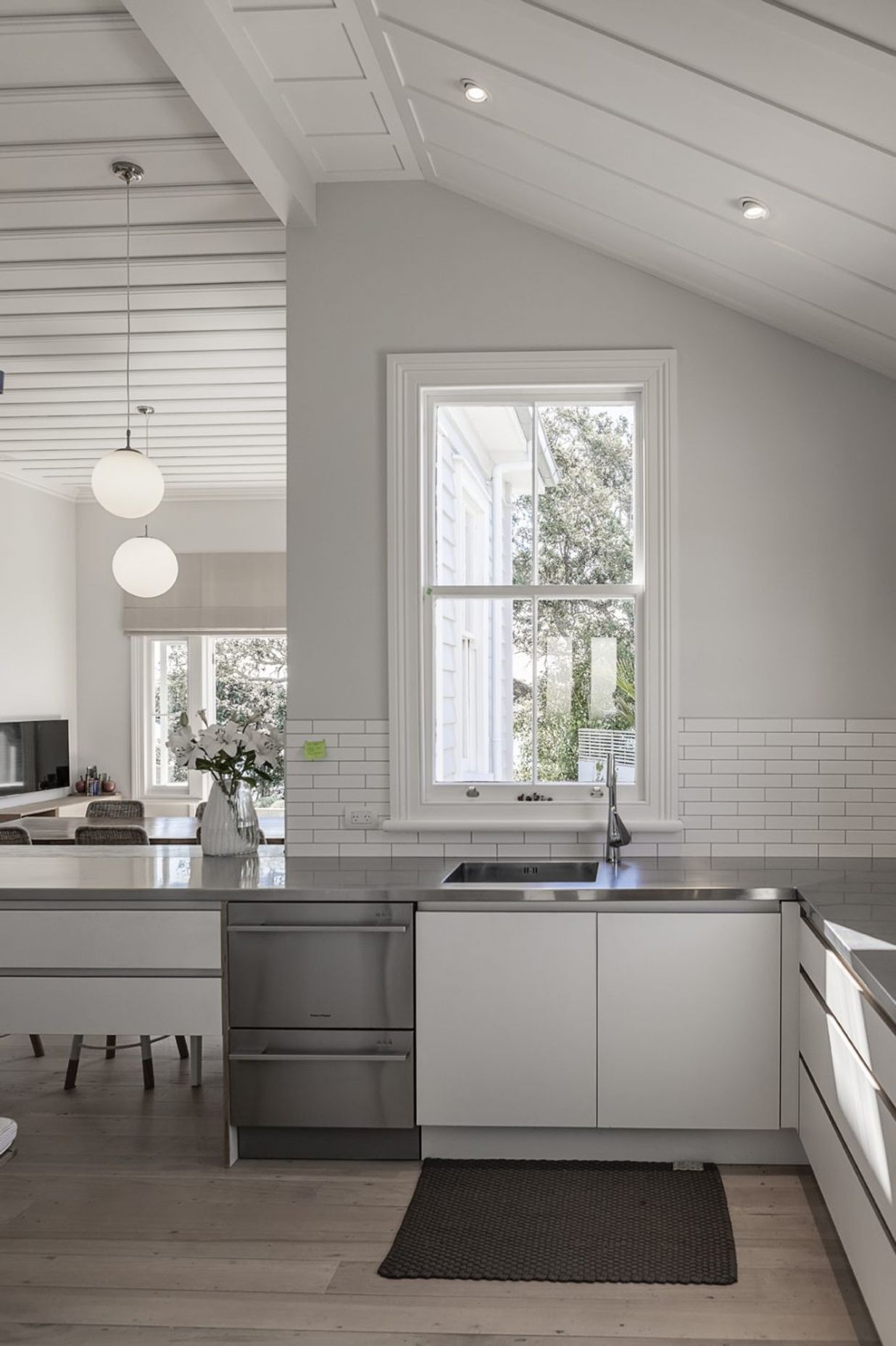 Stanley Point Villa by Salmond Reed Architects | ArchiPro NZ