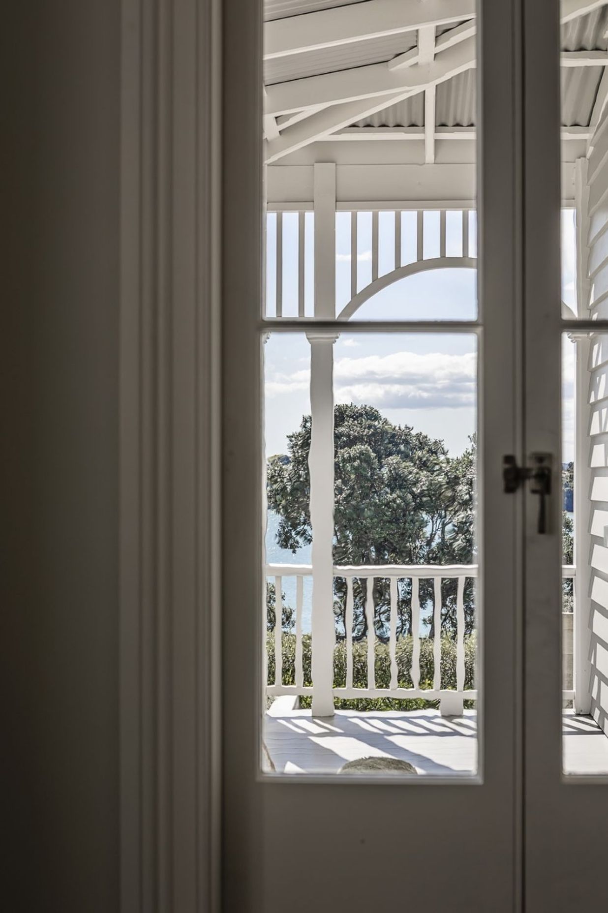 Stanley Point Villa by Salmond Reed Architects | ArchiPro NZ