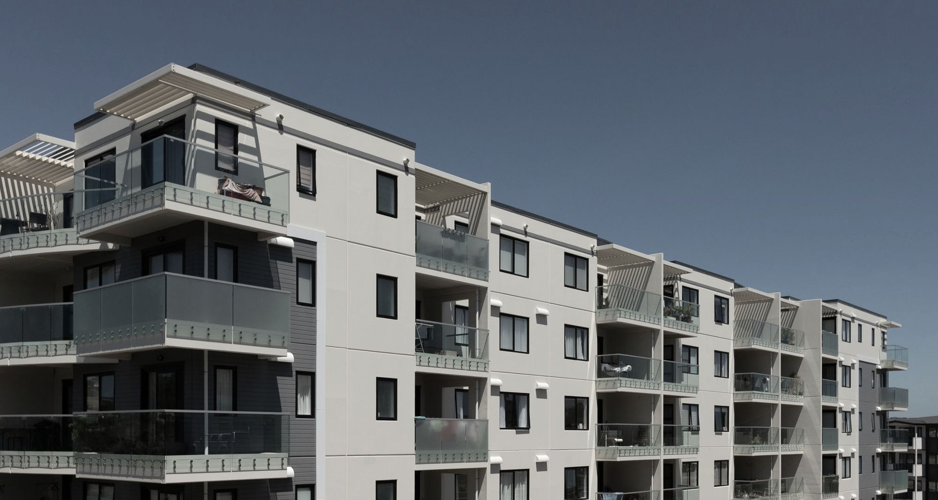 Leroy Suites banner
