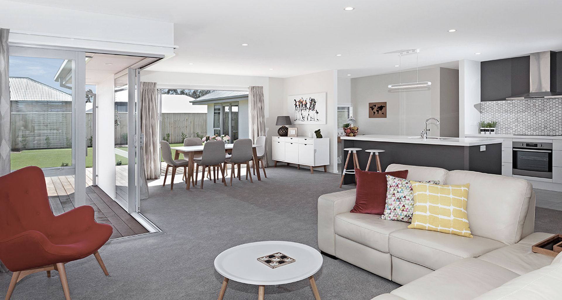 Strauss Interiors banner