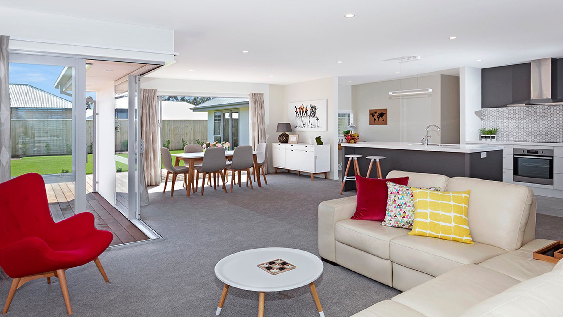 Strauss Interiors banner