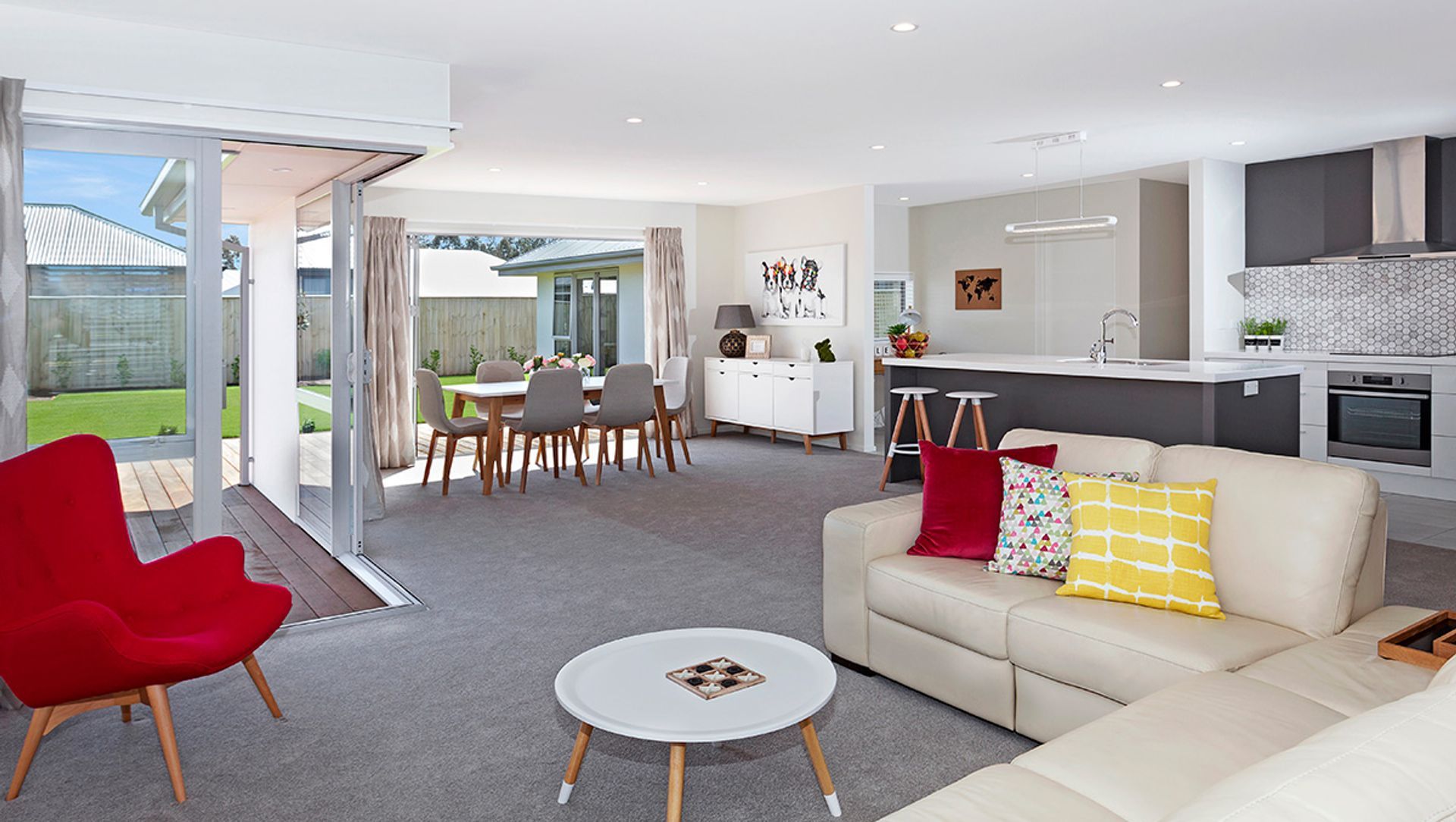 Strauss Interiors banner