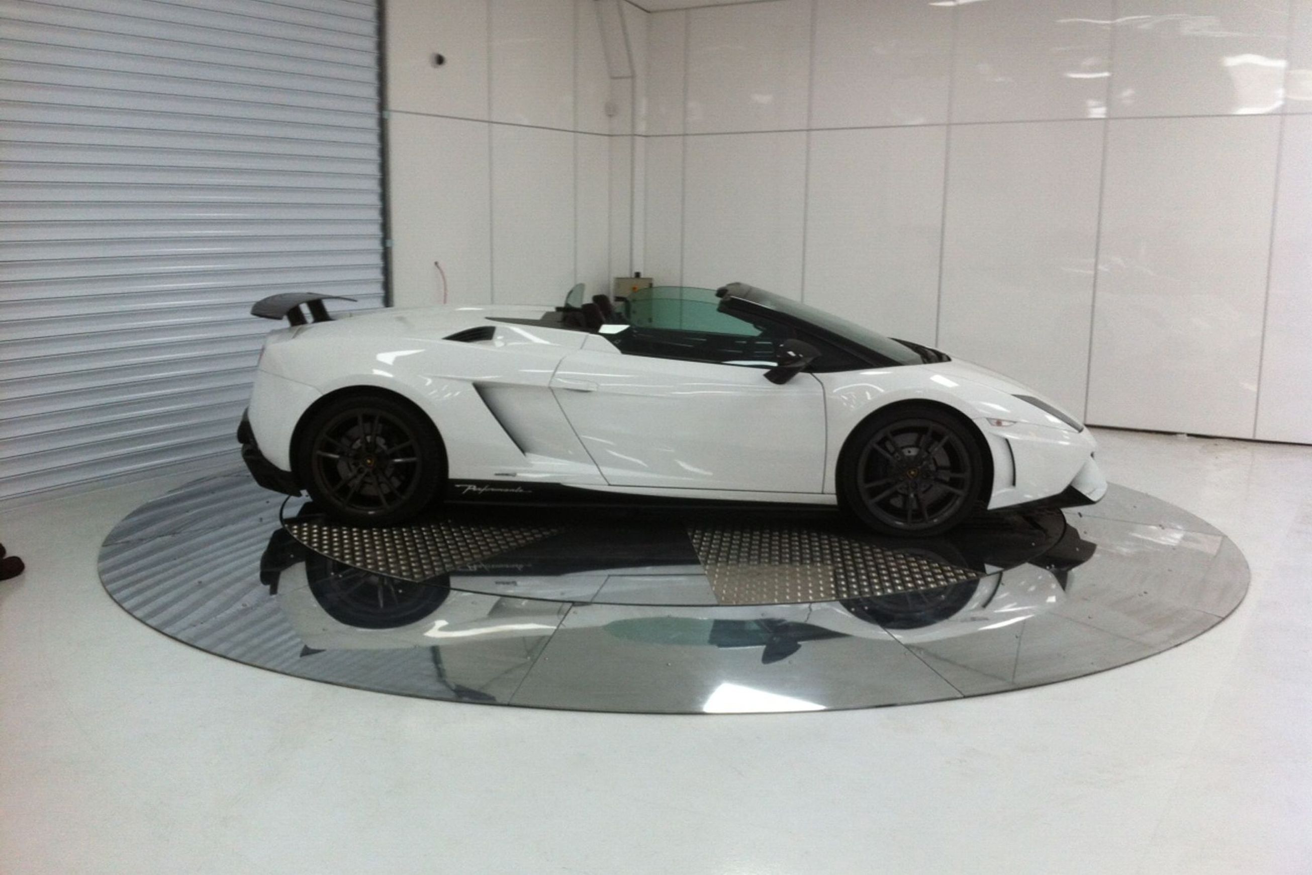 Surface Mounted Vehicle Turntables