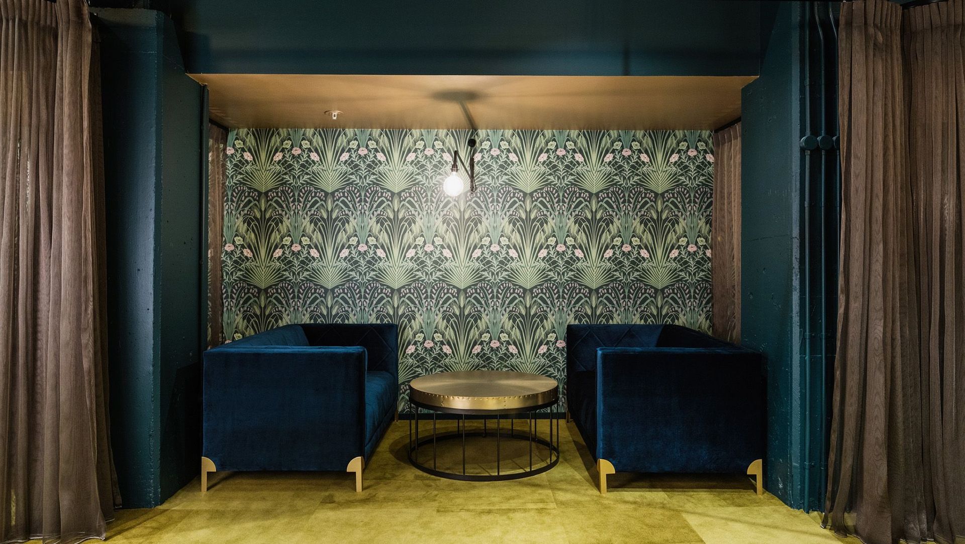 TSB TR Lounge banner