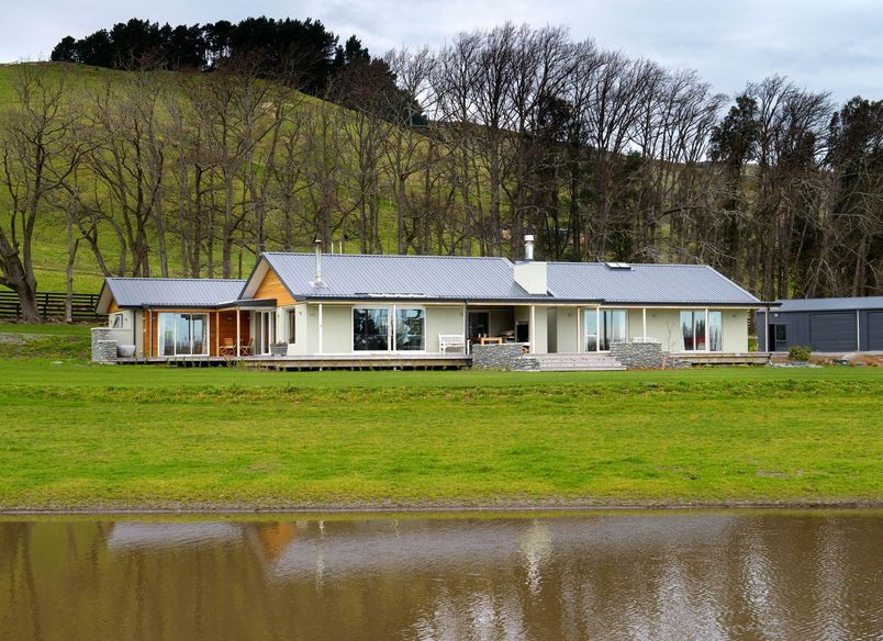 Tai Tapu, Sprawling Country Hideaway