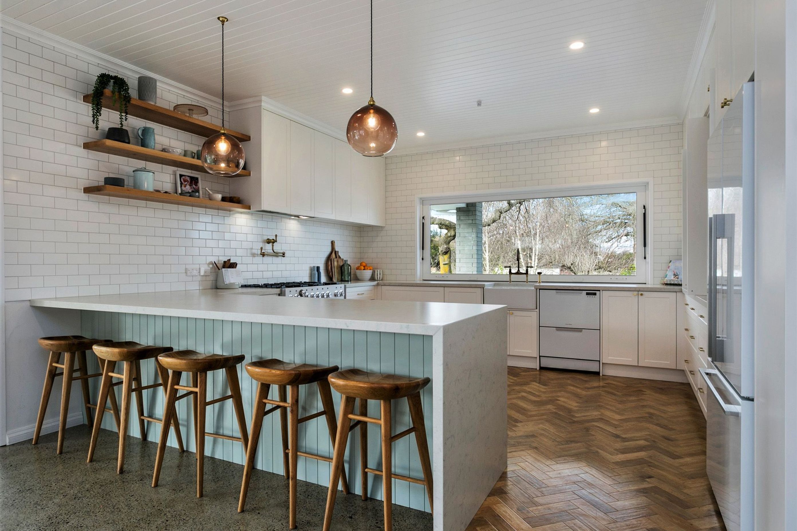 Grand kitchen