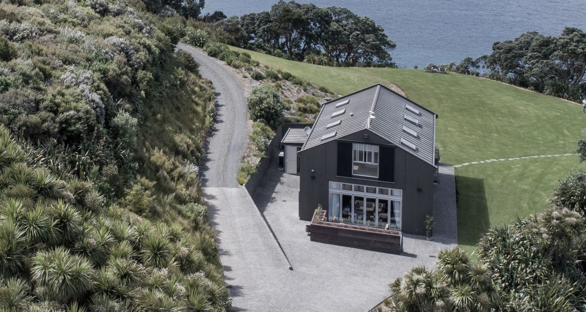 Te Whara, Kauri Mountain Renovation banner