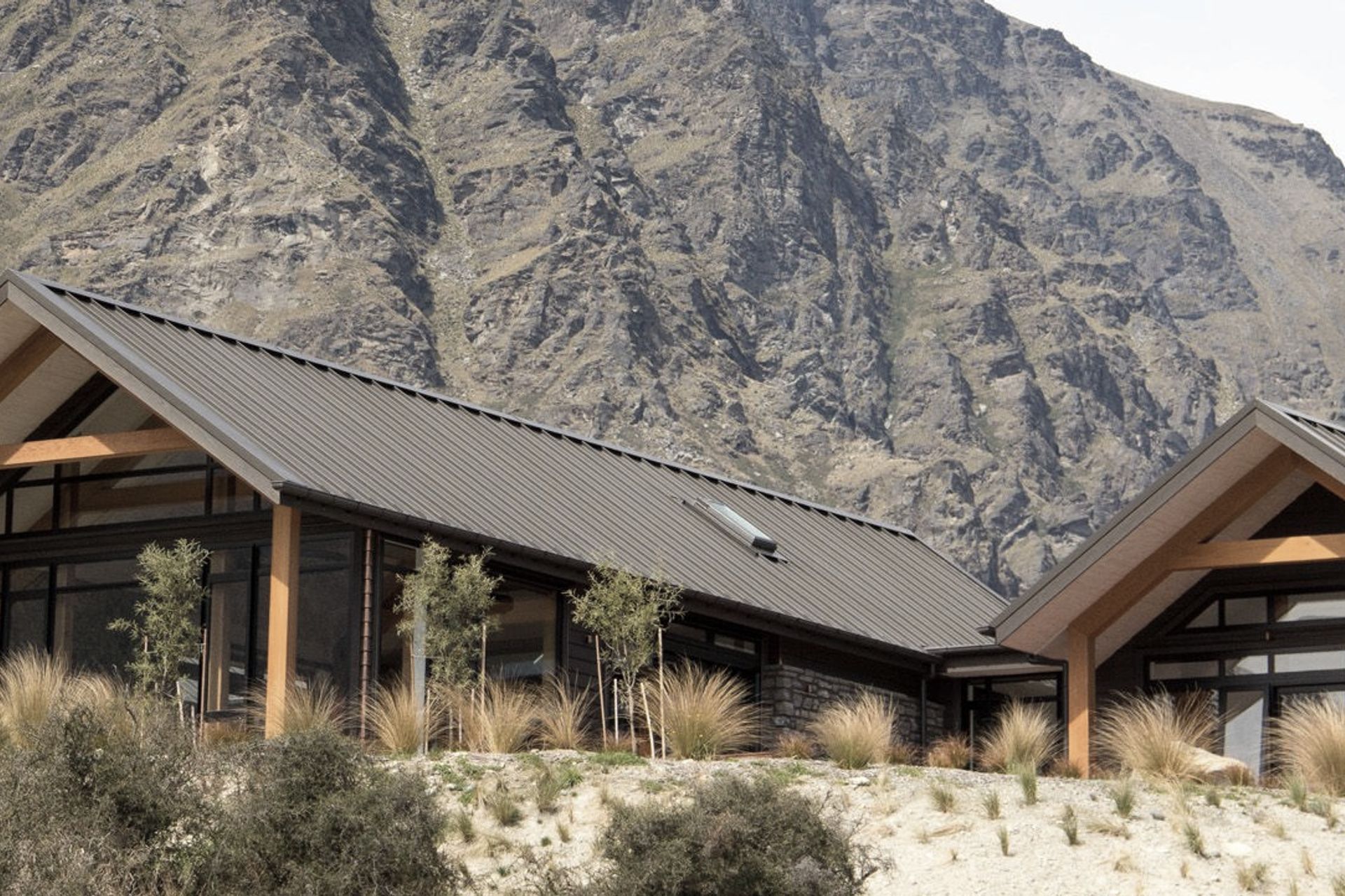 The Lakes Building Company banner