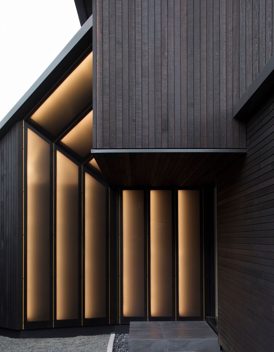 The mesh creates a fabric-like bias through directional back lighting