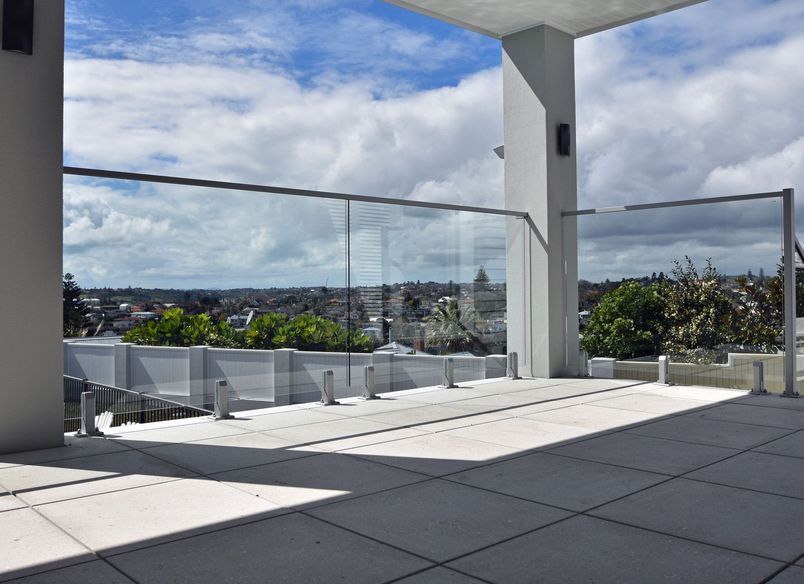 Top Rail and Handrail