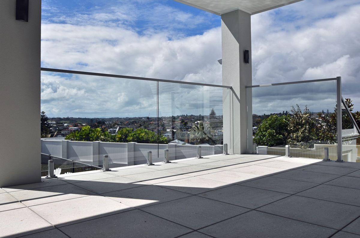 Top Rail and Handrail