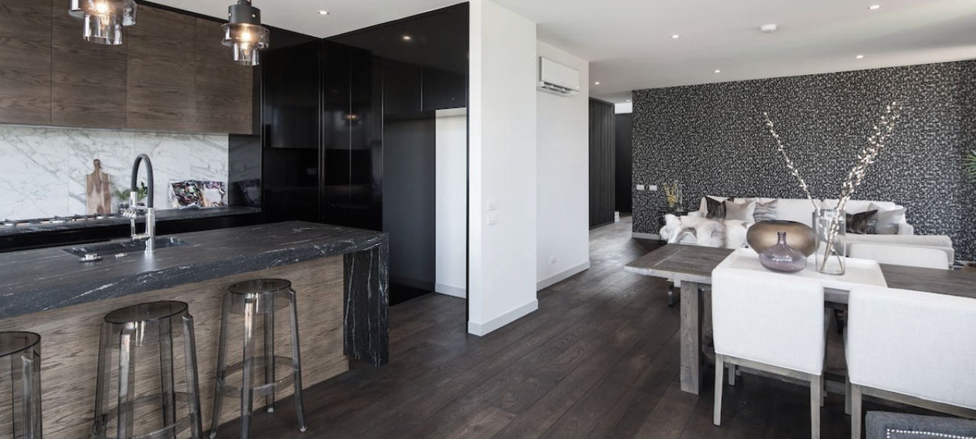Towai Home I banner