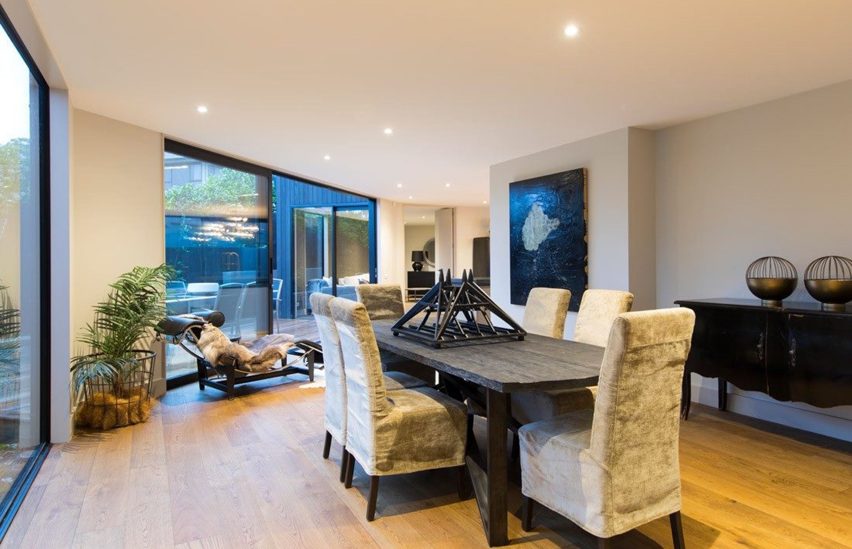 Towai II - Light Feature Engineered European Oak finished w/ Oil in 'Castle Brown'