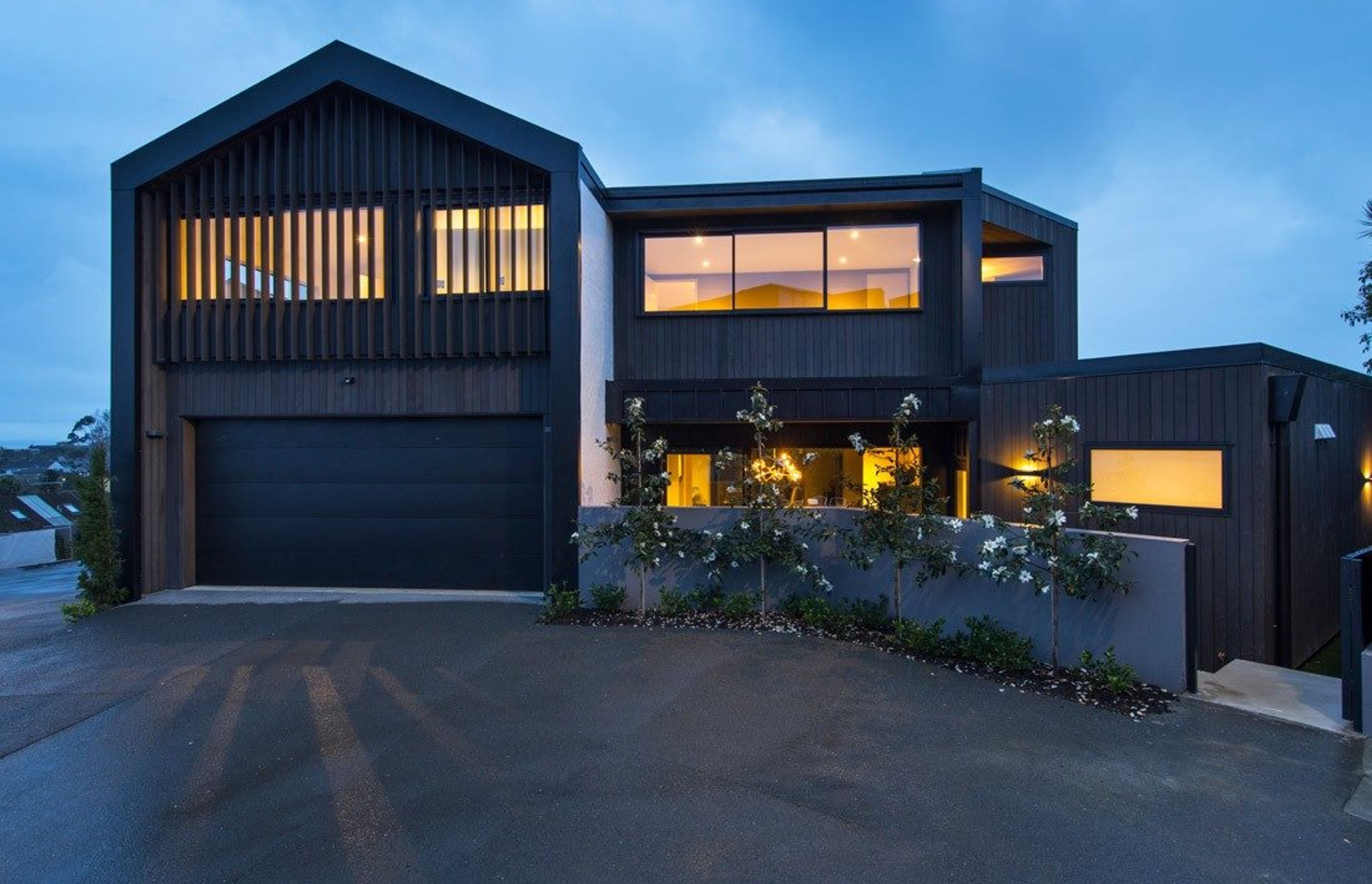 Towai II - Light Feature Engineered European Oak finished w/ Oil in 'Castle Brown'