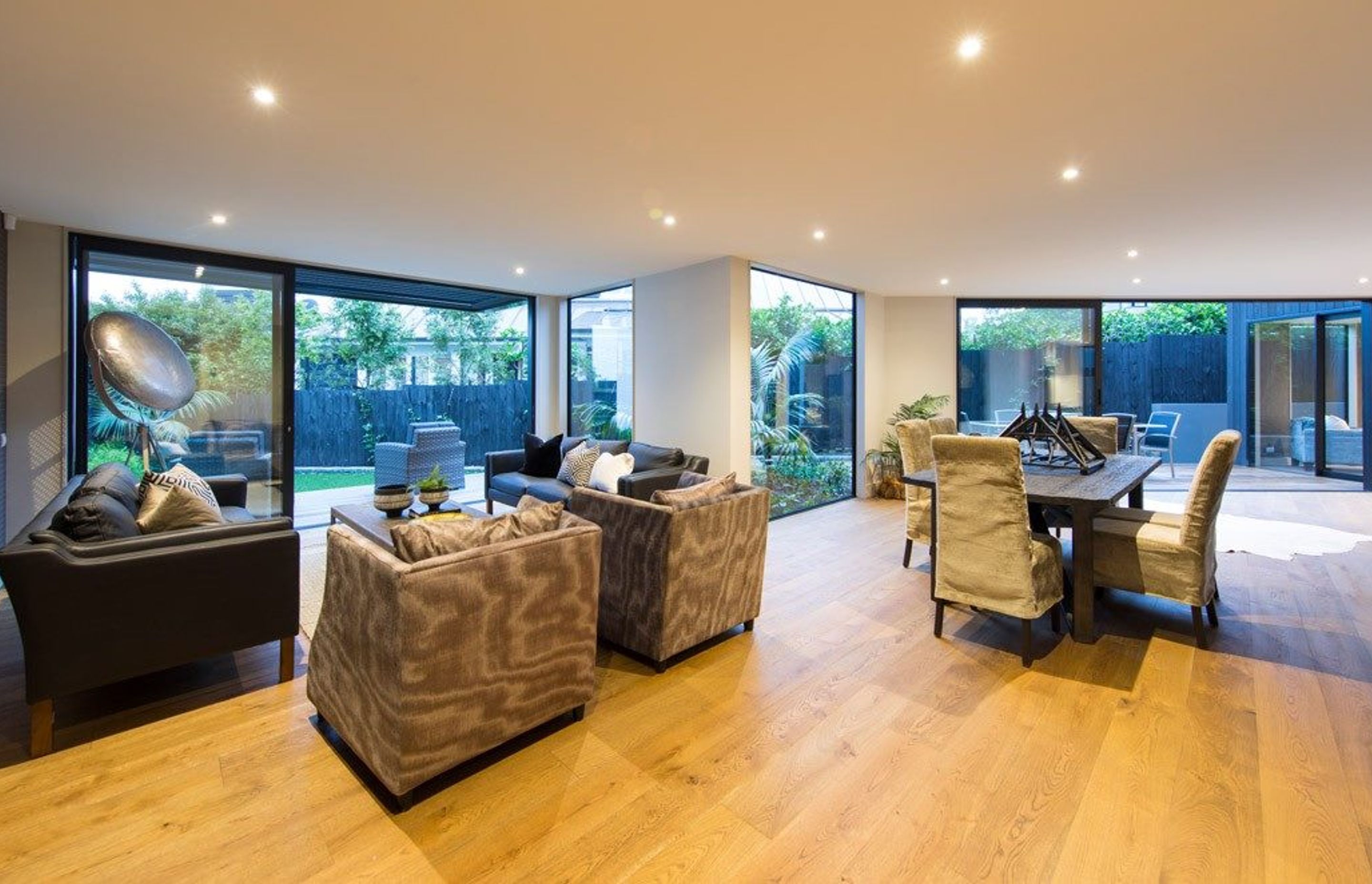 Towai II - Light Feature Engineered European Oak finished w/ Oil in 'Castle Brown'
