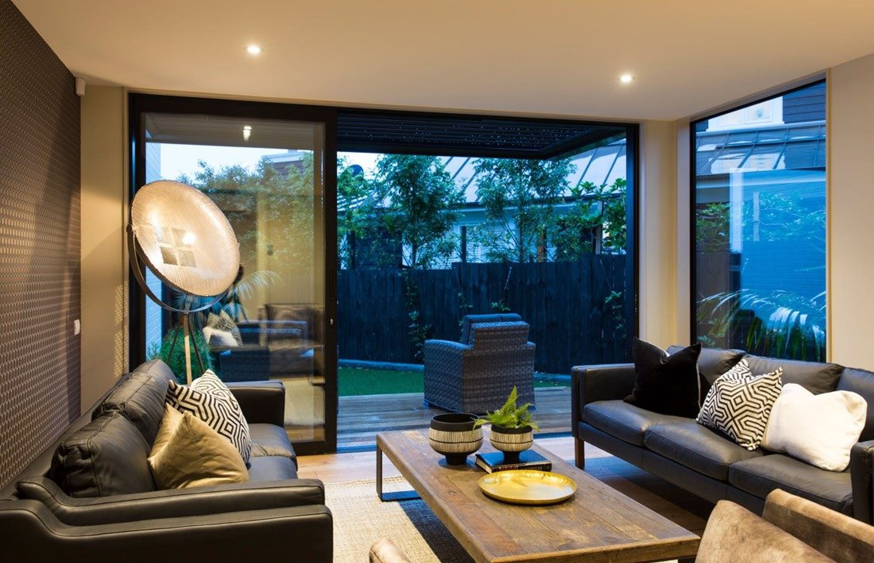 Towai II - Light Feature Engineered European Oak finished w/ Oil in 'Castle Brown'