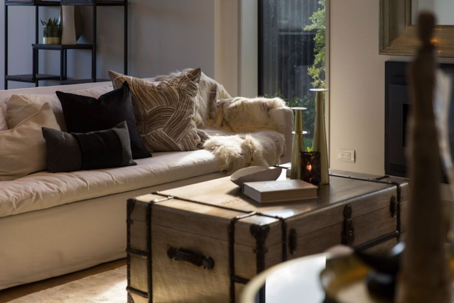 Towai III - Light Feature Grade Engineered European Oak flooring finished w/ Oil in 'Castle Brown'