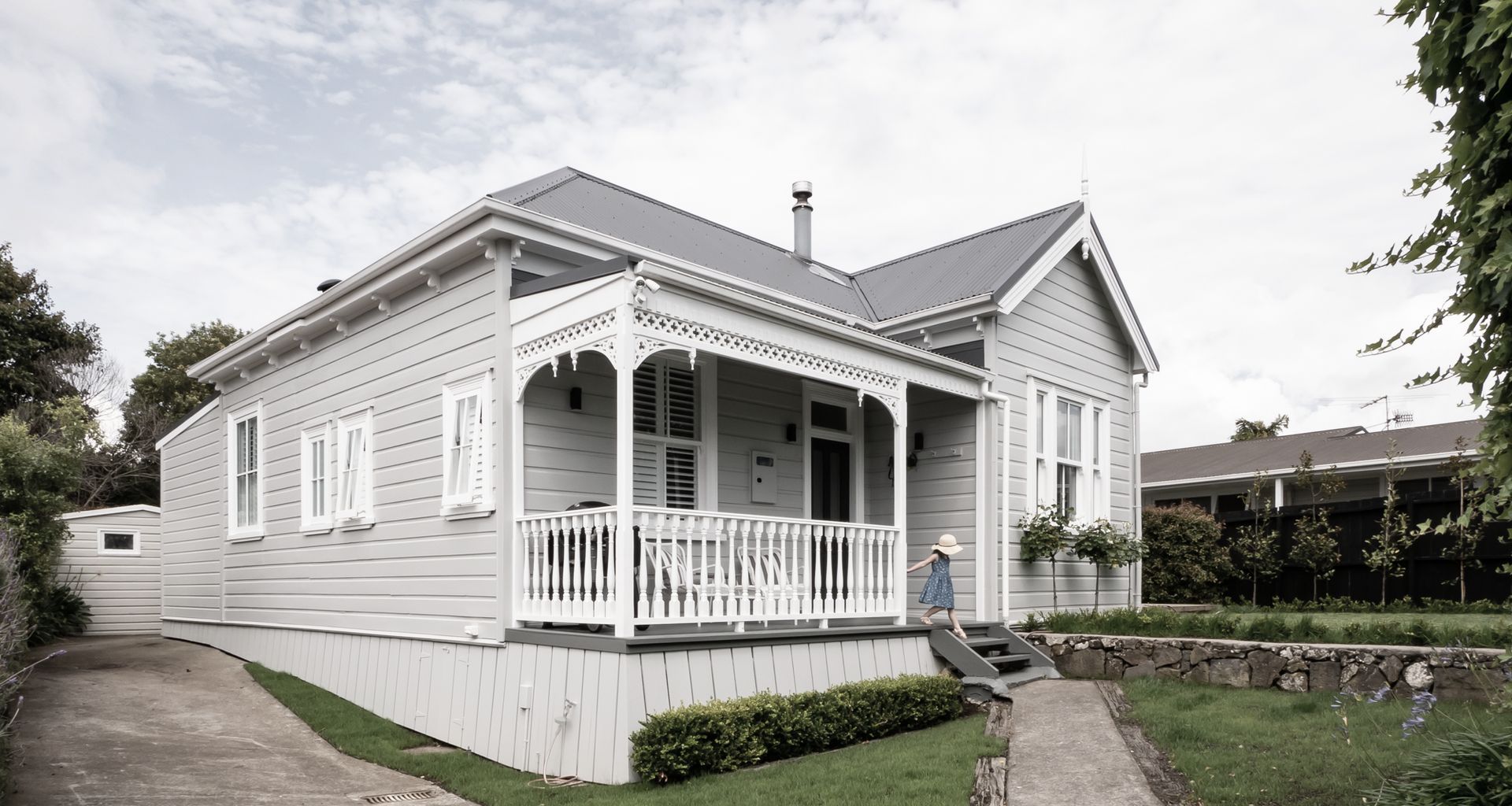 Traditional Villa Gets Glammed Up banner