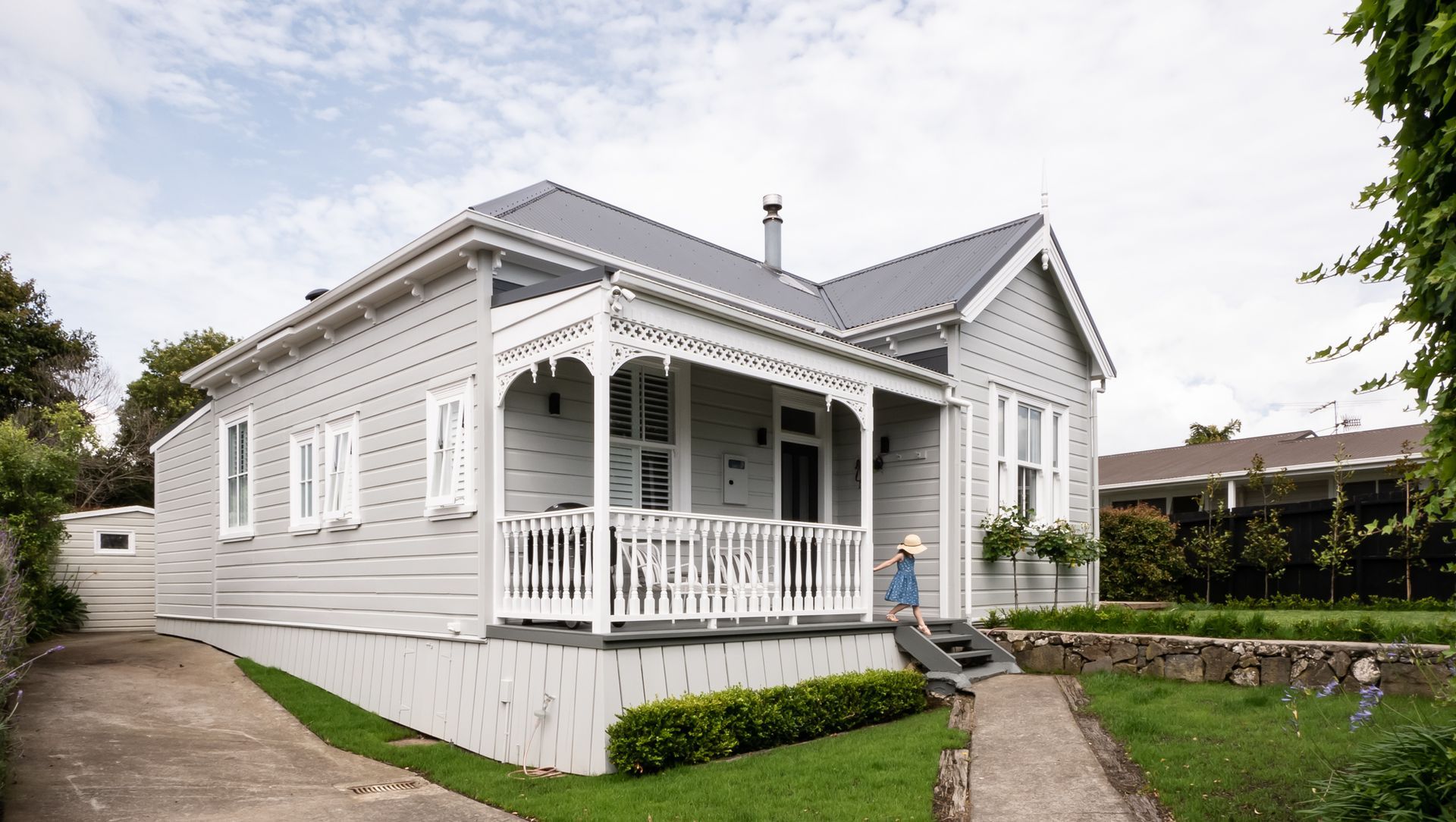 Traditional Villa Gets Glammed Up banner