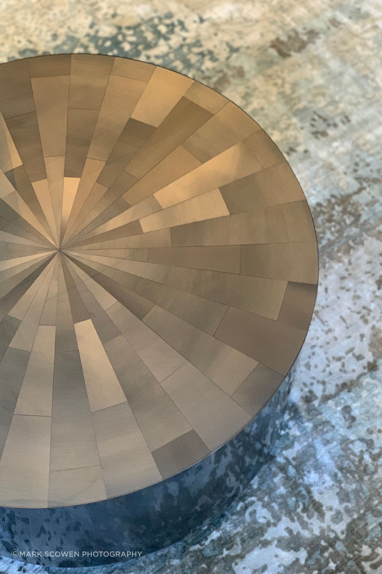 Resin drum coffee table - detailing
