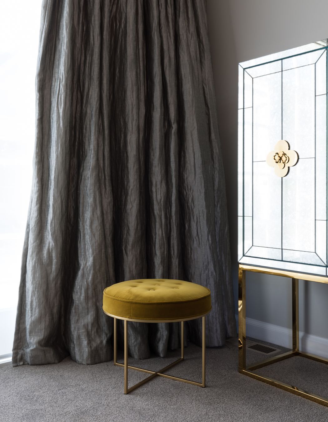 Whichever angle you are looking from the antiqued mirror glass always looks different