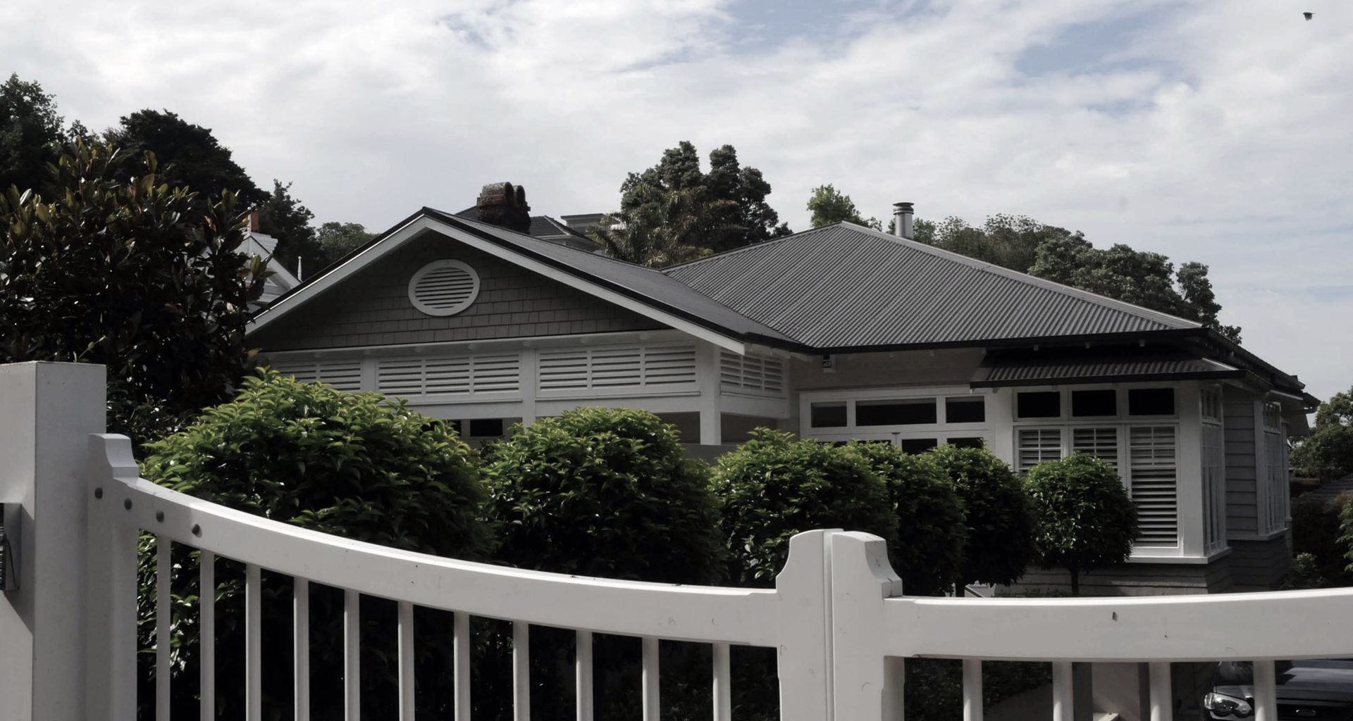 Transitional Villa, Epsom banner