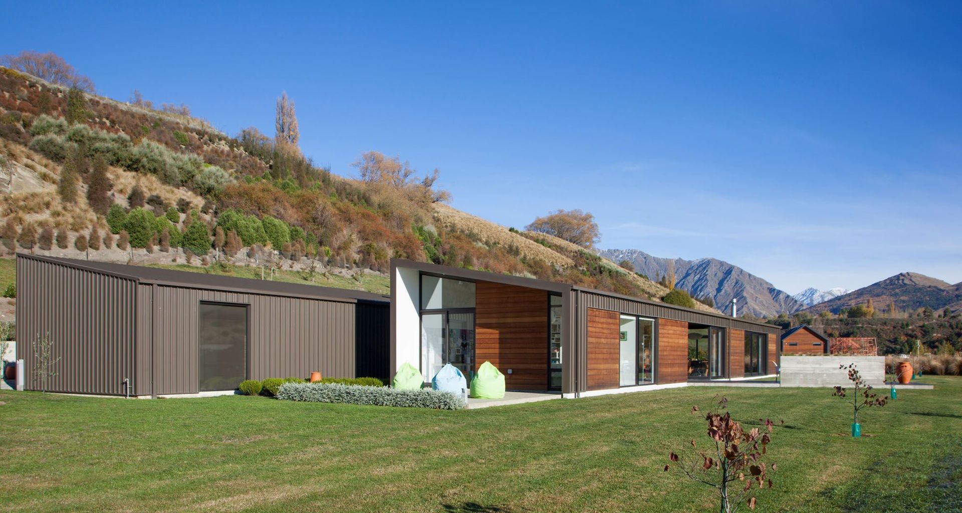 Tucker Beach Road | Warren & Mahoney Architects banner