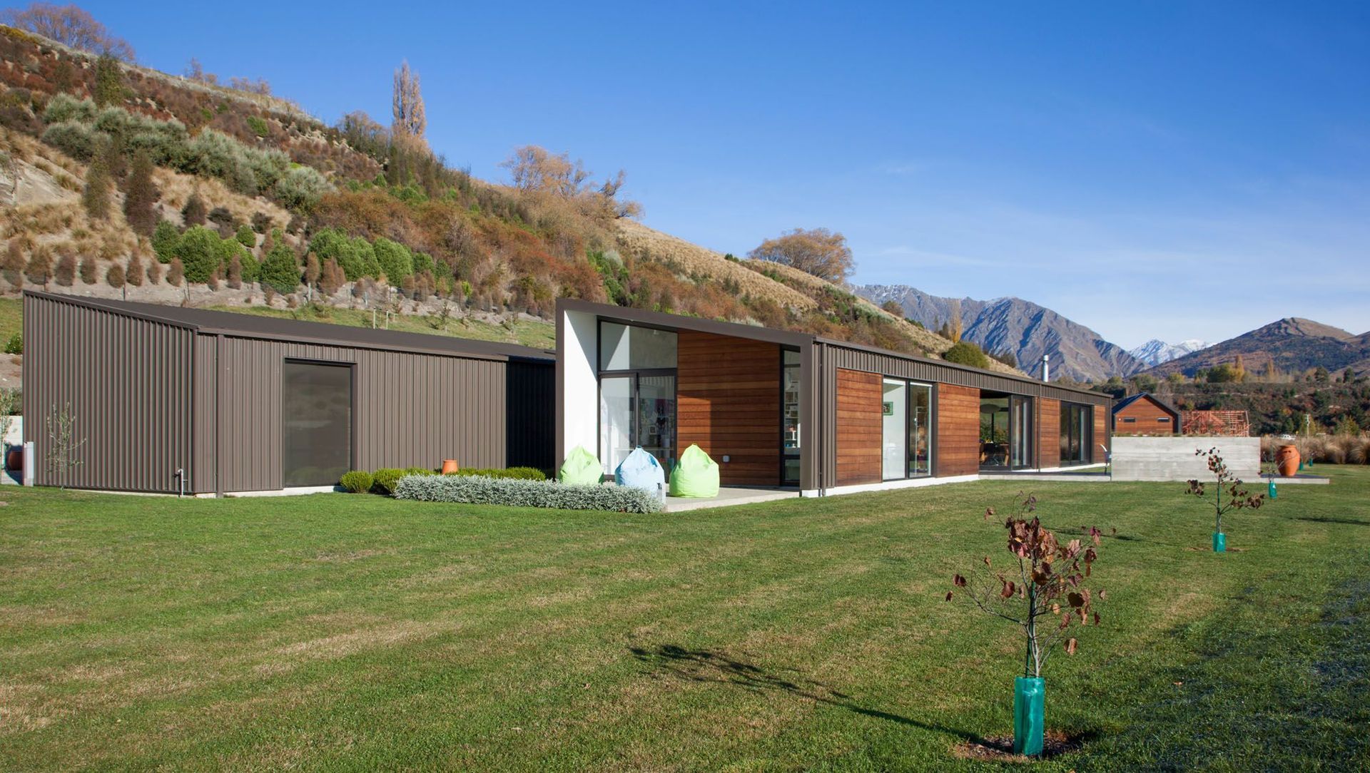 Tucker Beach Road | Warren & Mahoney Architects banner